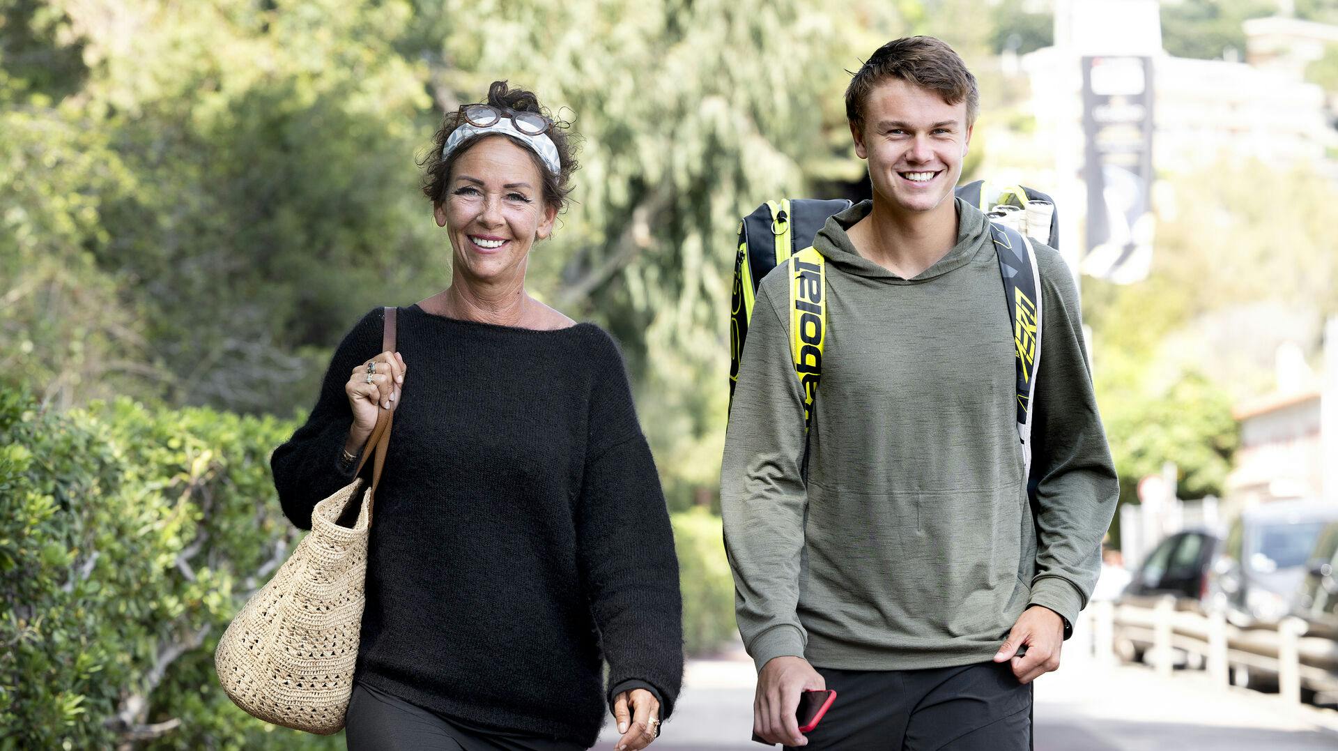 Holger Rune er færdig med at blive trænet af Patrick Mouratoglou. Det bekræfter Aneke Rune.