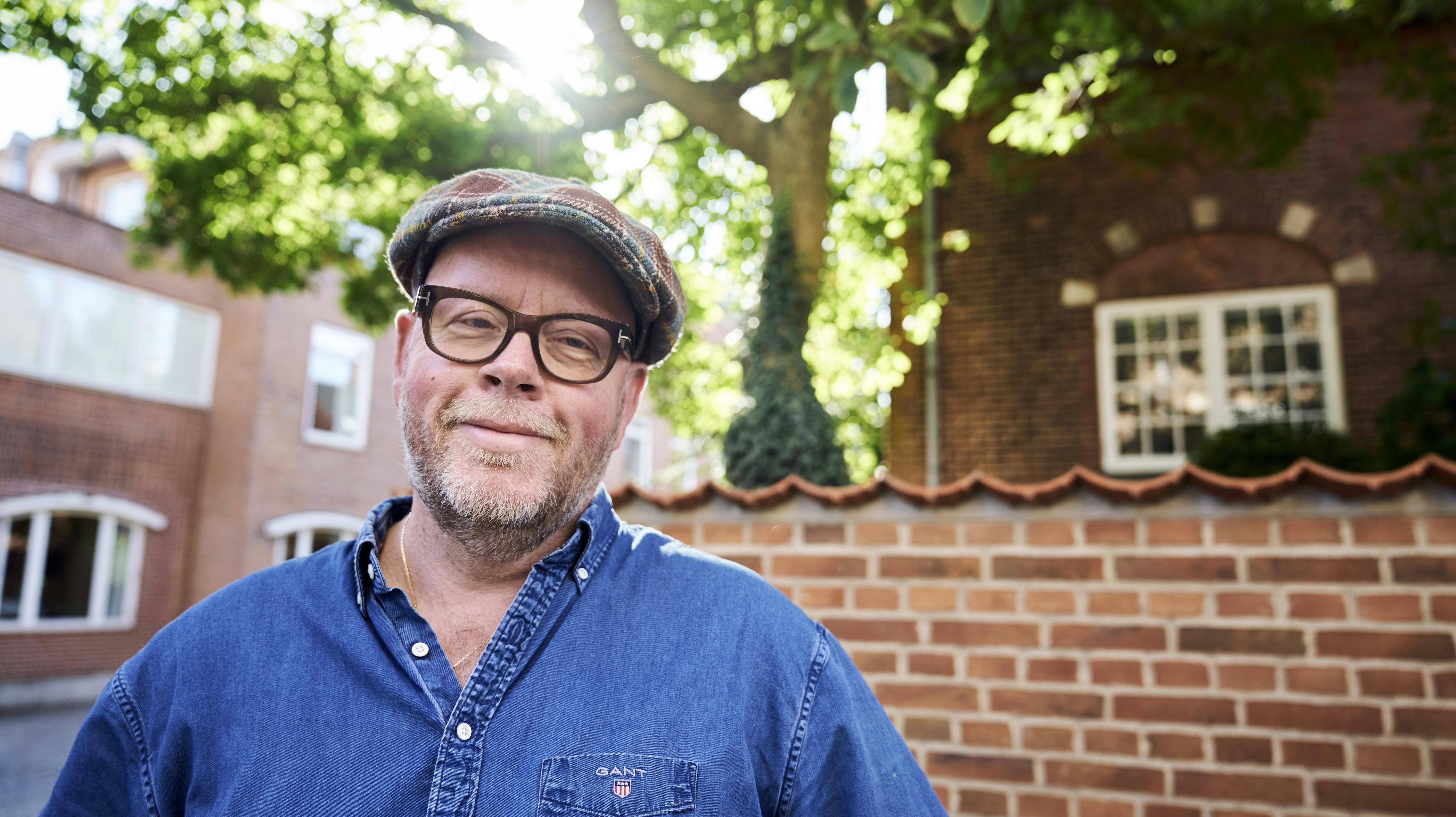 Claus Holm advarer sine følgere mod svindel.