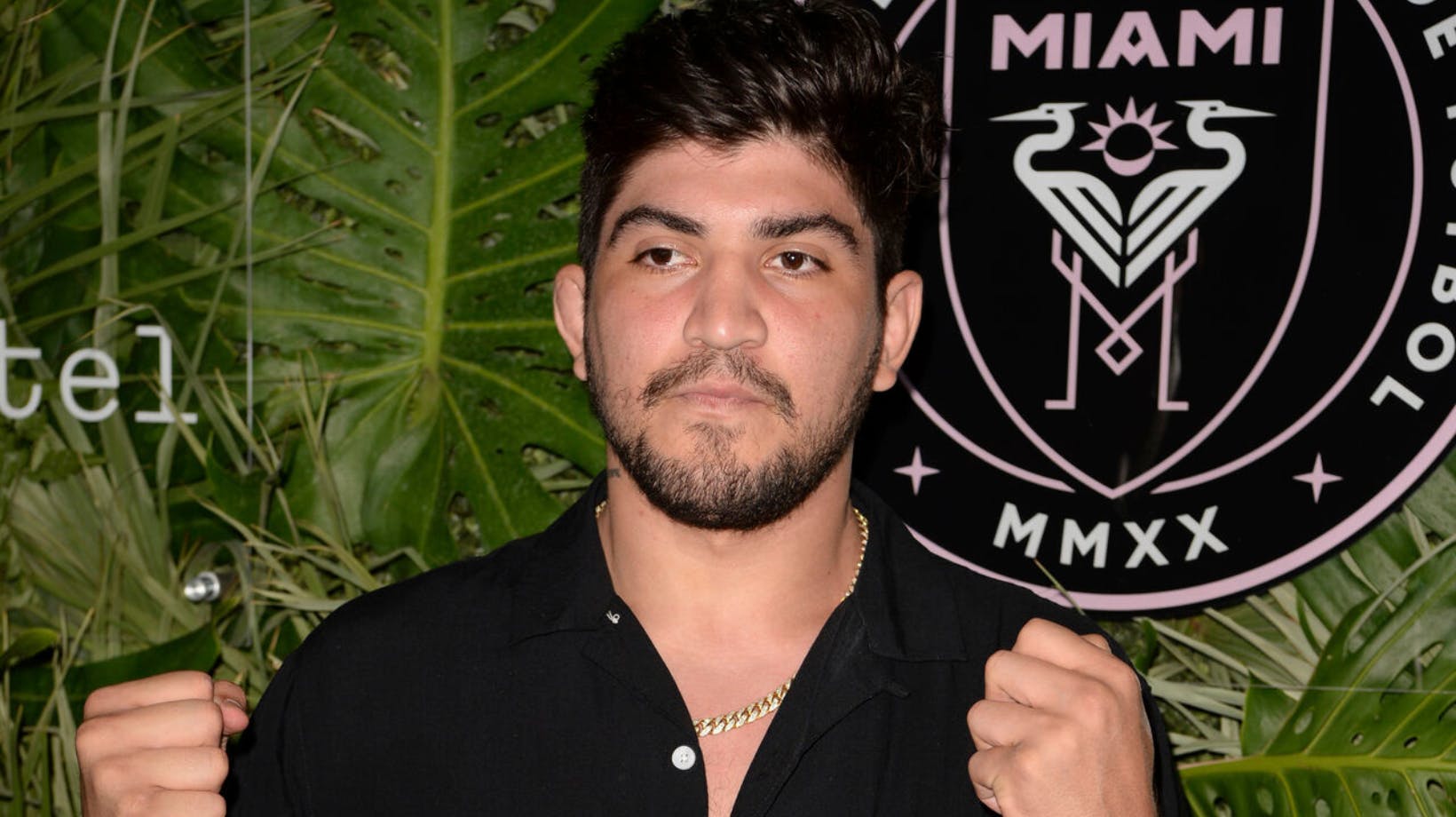 Dillon Danis er blevet far. I oktober møder han Logan Paul i bokseringen. 