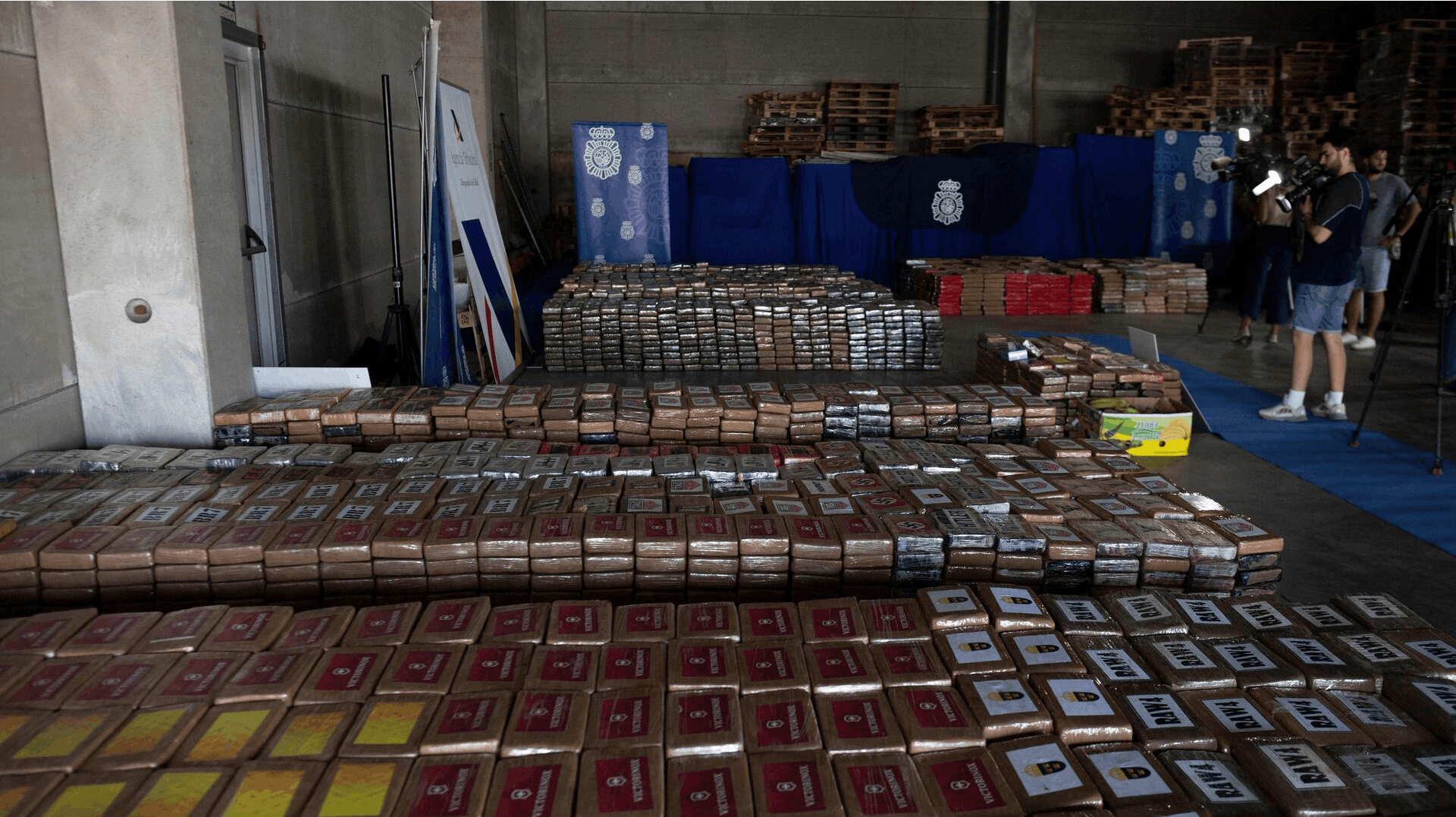 Der er gang i de store beslaglæggelser. Sidste fredag fandt politiet frem til 9,5 ton kokain i Ecuador. Billedet her er fra den aktion.
