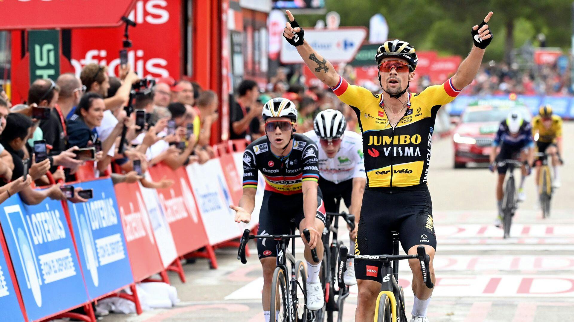 Jonas Vingegaard måtte se til nede bagfra, da holdkammeraten Primoz Roglic vandt 8. etape.