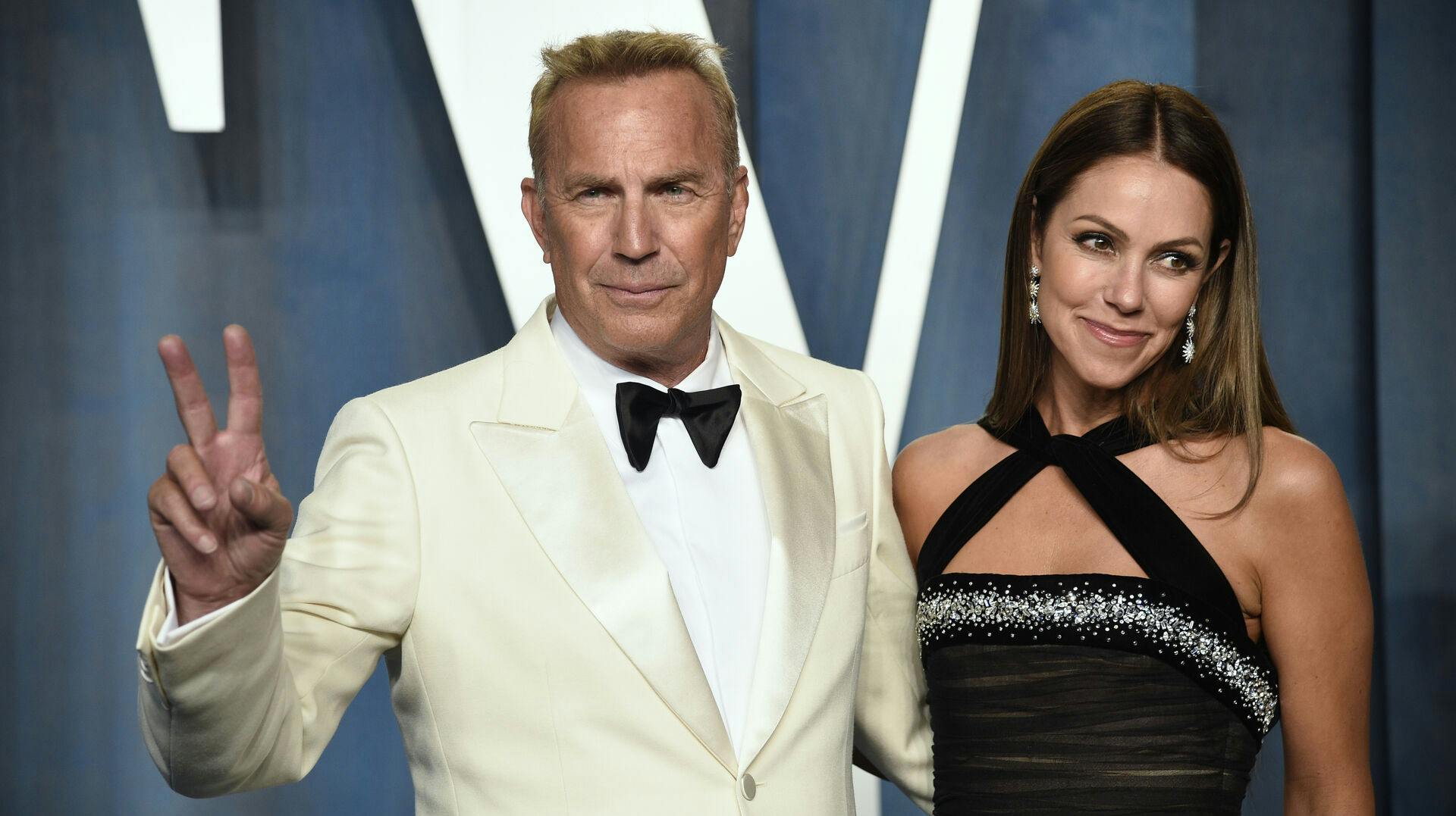 Christine Baumgartner får langt fra lige så mange penge, som hun havde håbet på i skilsmissen fra Kevin Costner.