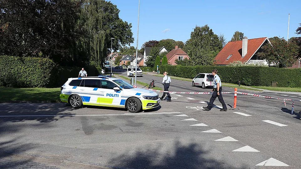 Ulykken med den 8-årige fandt sted her ved Bredgade 100 i Malling lørdag ved 15.30-tiden.