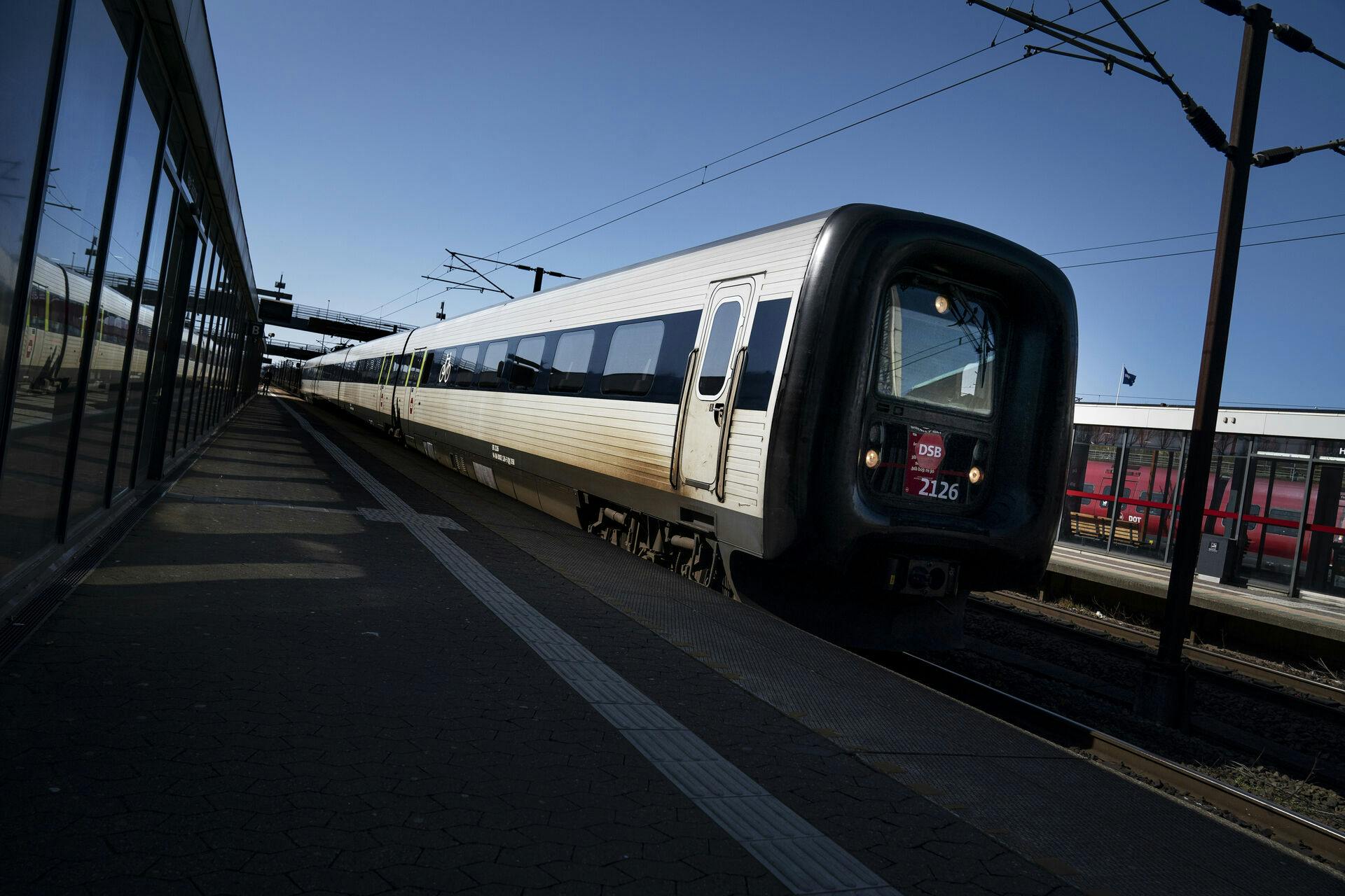 Der kører mandag formiddag ingen regional- og InterCity-tog mellem Københavns Hovedbanegård og Høje Taastrup.