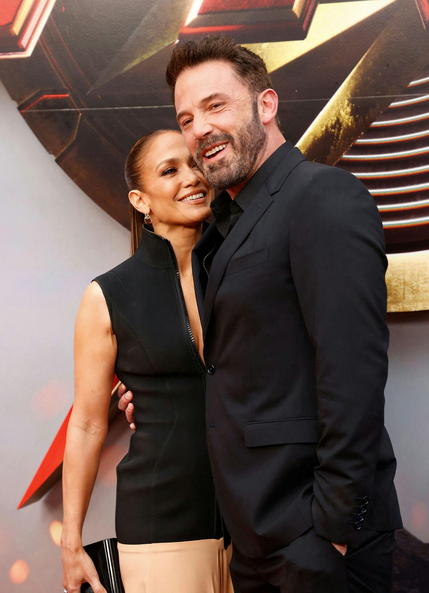 Ben Affleck har god grund til at være en glad mand, hvis man dømmer ud fra de nyeste undertøjsbilleder af filmstjernens hustru, Jennifer Lopez.