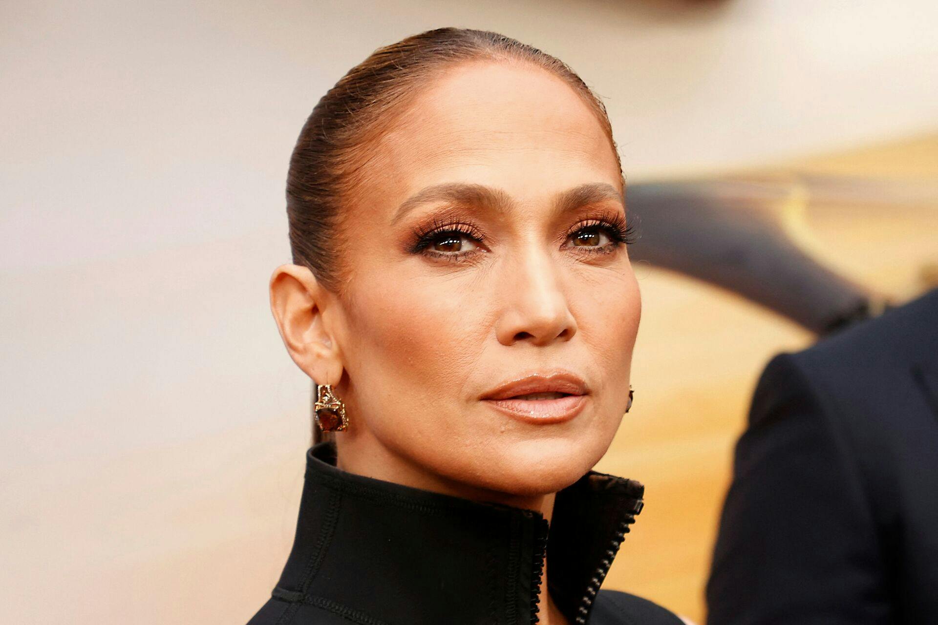 Den amerikanske popdiva og skuespiller Jennifer Lopez beviser endnu en gang, at alder i den grad bare er et tal.