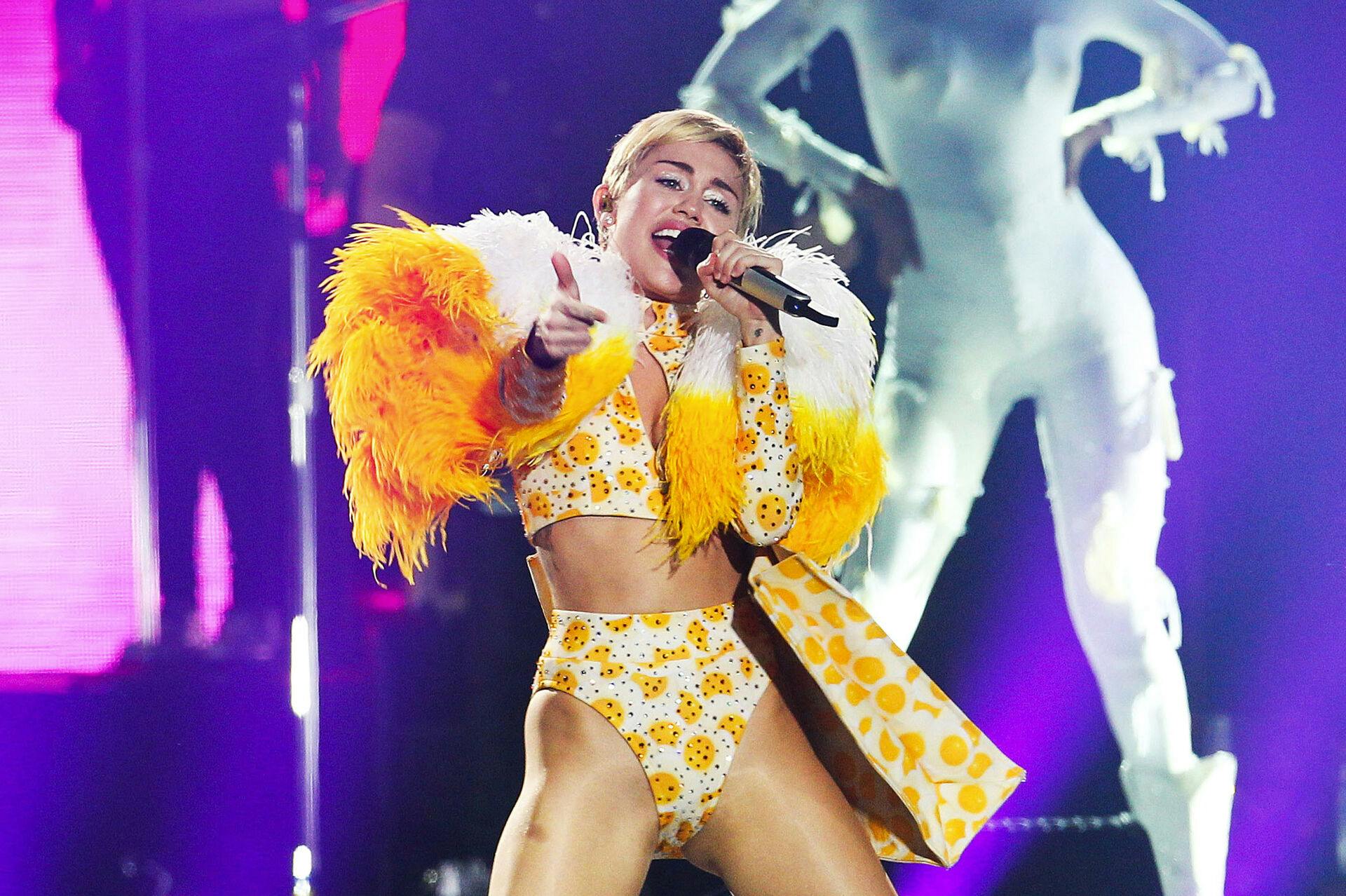 Ingen ville betale for Miley Cyrus' dyre touridéer.