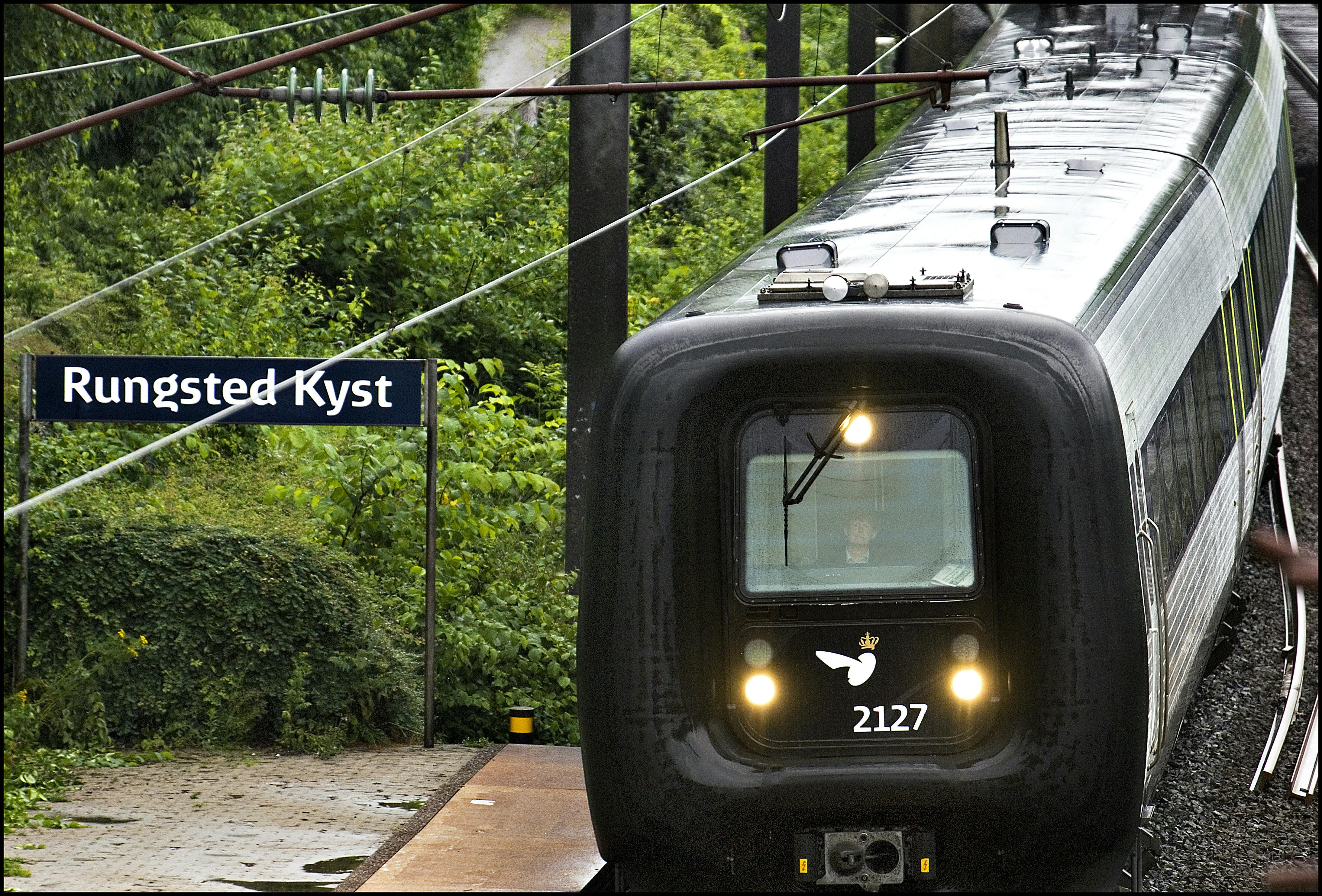 DSB har vundet licitationen om kystbanen. Her ses et tog ved Rungsted Kyst station.