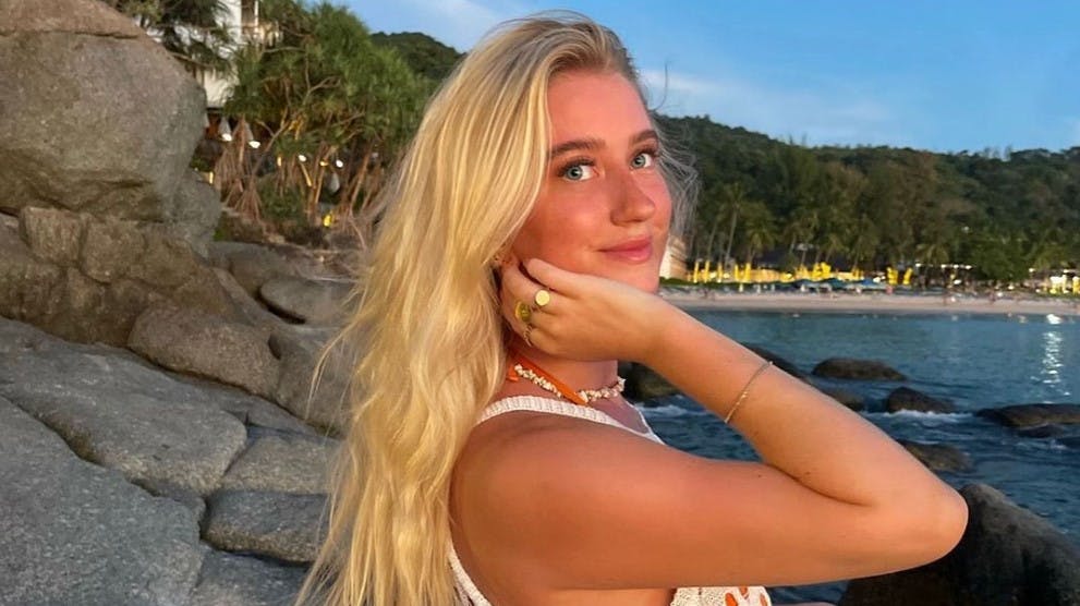 Med mere end 800.000 følgere tilsammen på TikTok, Instagram og YouTube er Josefine Simone en af de største danske influencere. Nu har hun delt en meget ærlig video, hvor hun afslører, at hun lider af social angst.