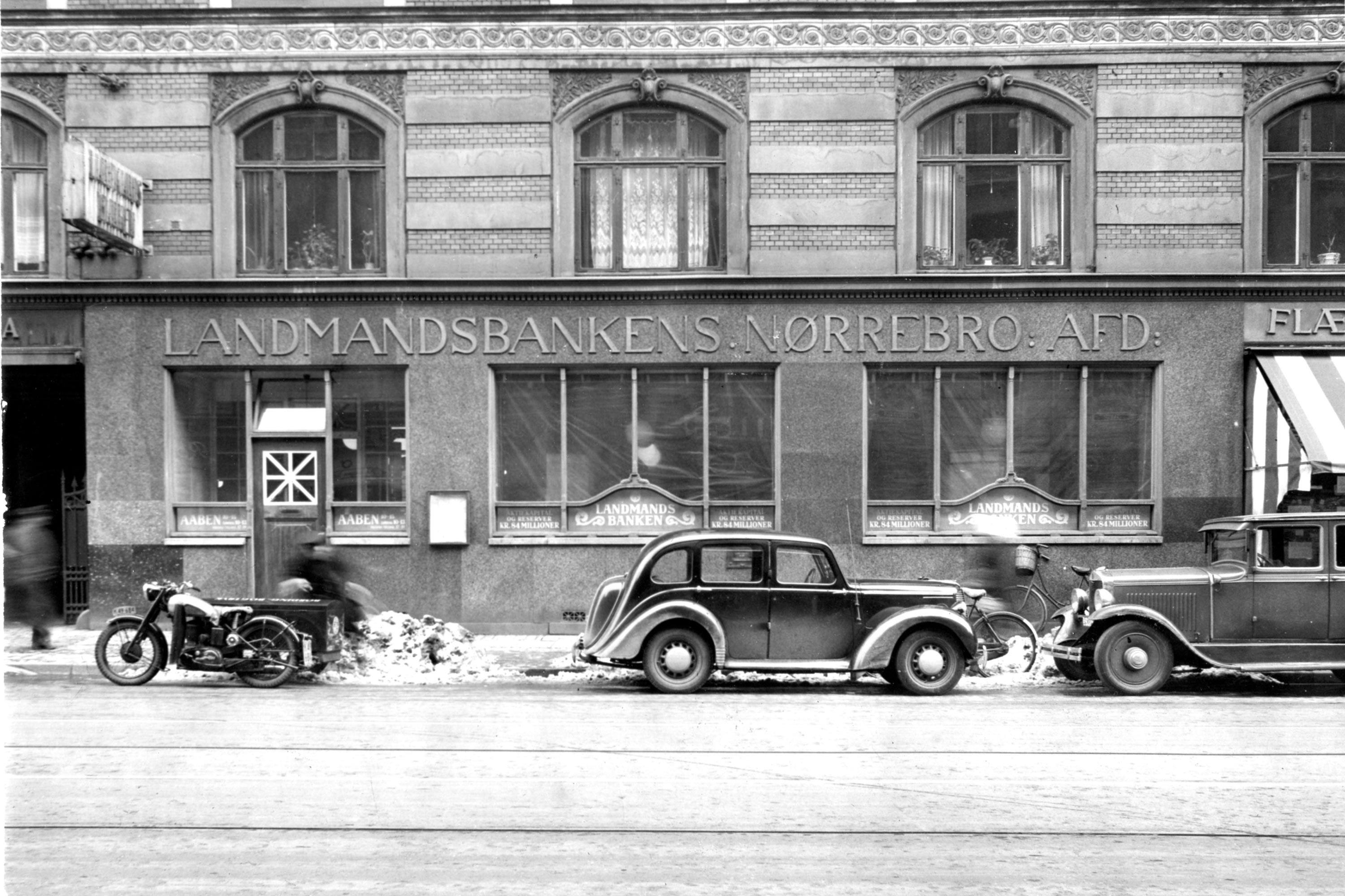 Landmandsbankens fillial på Nørrebrogade blev 29. marts 1951 udsat for et væbnet røveri, hvor to bankansatte mistede livet. Det skulle udvikle sig til at blive en af Danmarkshistoriens vildeste kriminalsager.