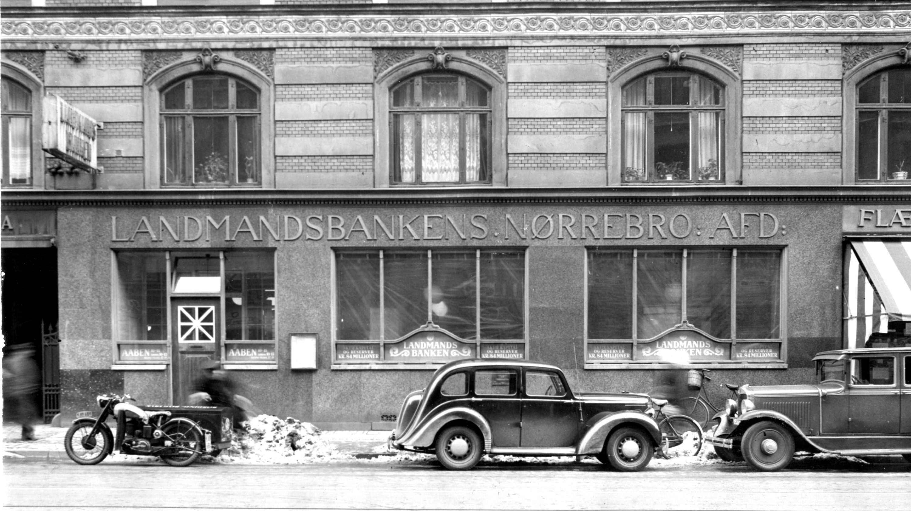Landmandsbankens fillial på Nørrebrogade blev 29. marts 1951 udsat for et væbnet røveri, hvor to bankansatte mistede livet. Det skulle udvikle sig til at blive en af Danmarkshistoriens vildeste kriminalsager.