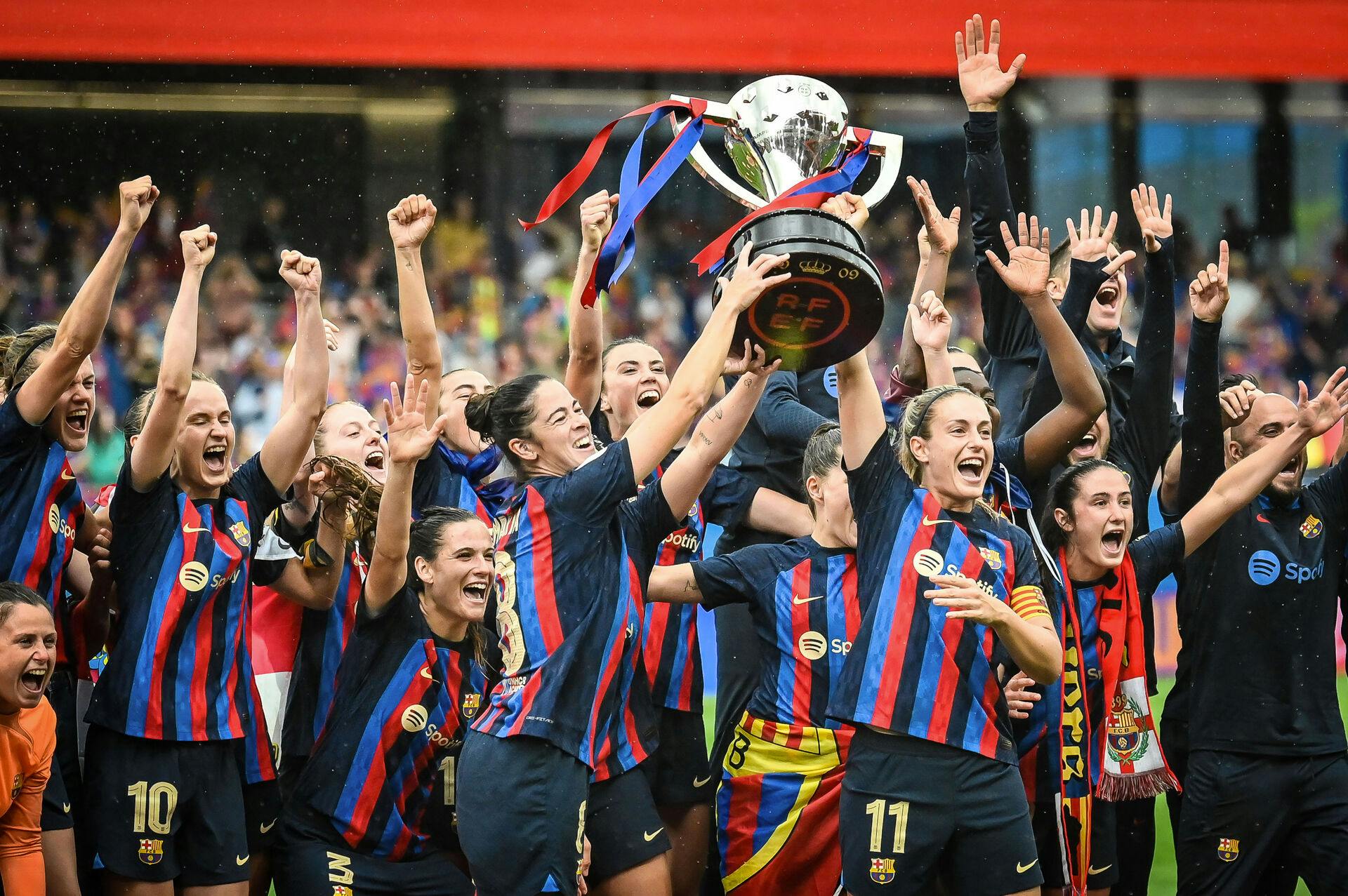 Alexia Putellas (FC Barcelona Fem) Marta Torrejon (FC Barcelona Fem) during a Liga F match between FC Barcelona Femeni and Sporting Club de Huelva at Estadi Johan Cruyff, in Barcelona, Spain on April 30, 2023. (Photo / Felipe Mondino)