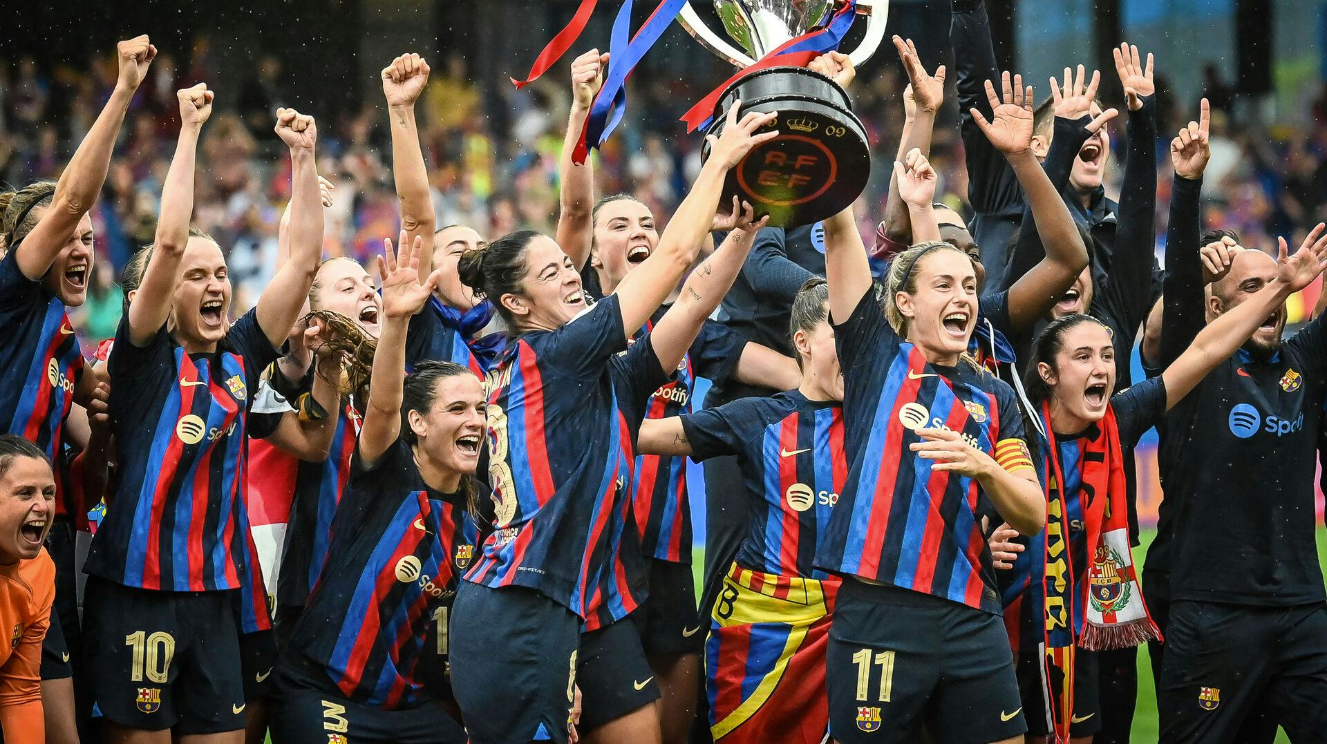 Alexia Putellas (FC Barcelona Fem) Marta Torrejon (FC Barcelona Fem) during a Liga F match between FC Barcelona Femeni and Sporting Club de Huelva at Estadi Johan Cruyff, in Barcelona, Spain on April 30, 2023. (Photo / Felipe Mondino)