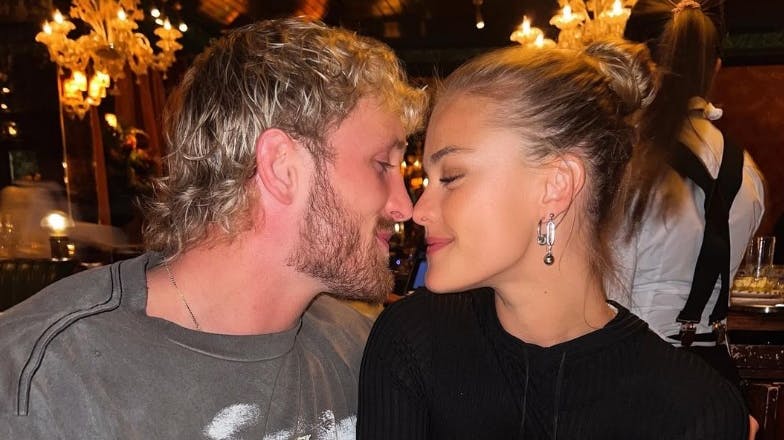 Logan Paul og Nina Agdal blev forlovet i juli 2023. 