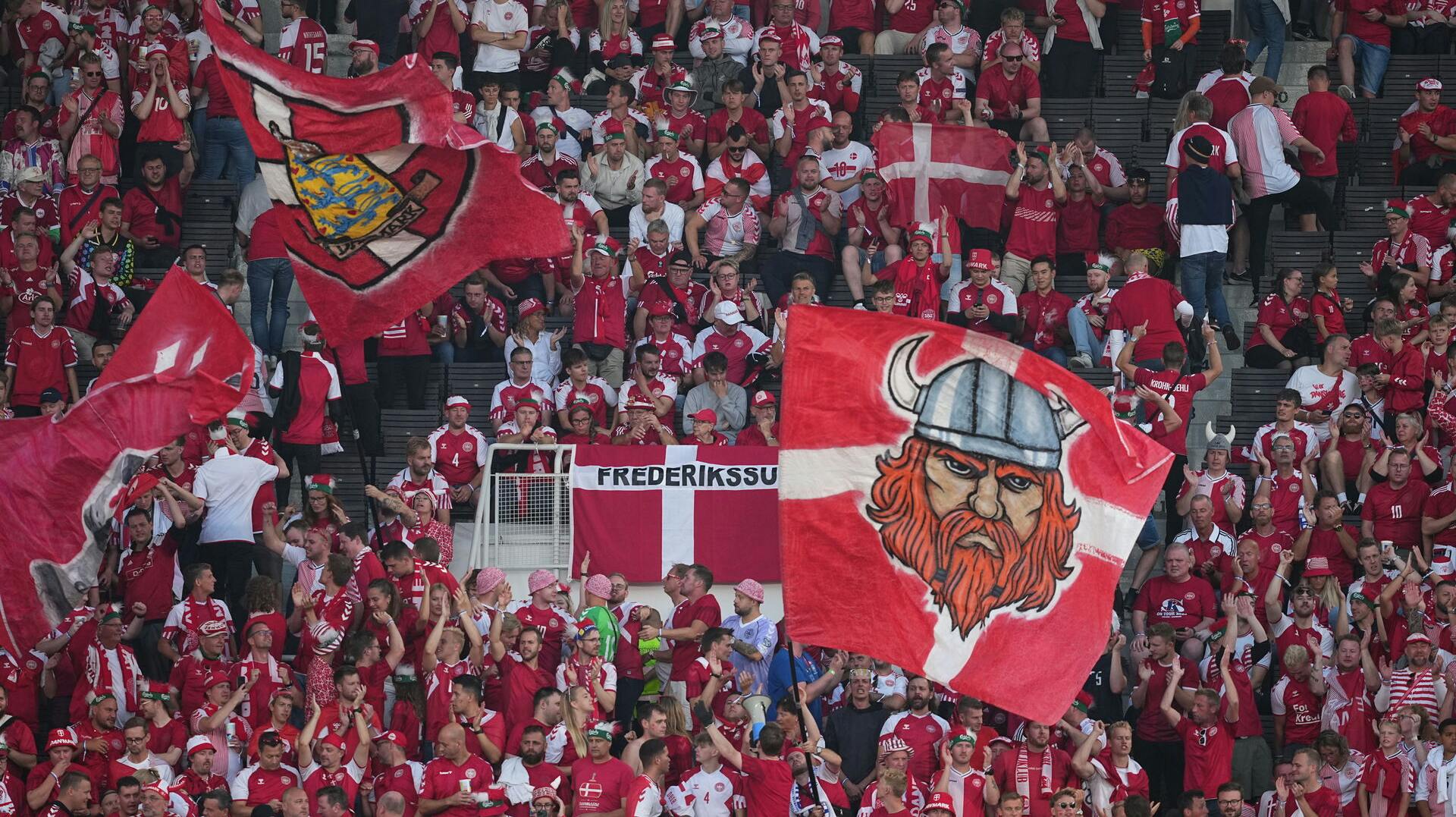 Der er god opbakning til de danske drenge i Helsinki søndag aften.