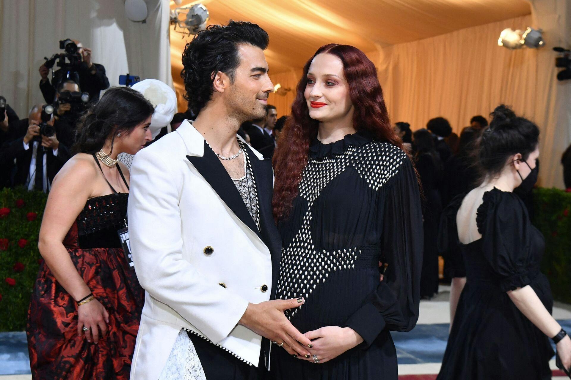 (FILES) US musician-actor Joe Jonas and wife English actress Sophie Turner arrive for the 2022 Met Gala at the Metropolitan Museum of Art on May 2, 2022, in New York. Sepember 5, 2023, Joe Jonas files for divorce from Sophie Turner after 4 years of marriage, the couple have two daughters. (Photo by ANGELA WEISS / AFP)
