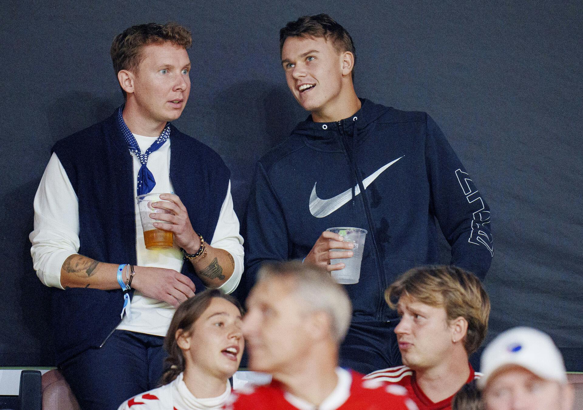 Holger Rune nød en friaften i Parken til EM-kvalifikationskampen mellen Danmark og San Marino i torsdags. 