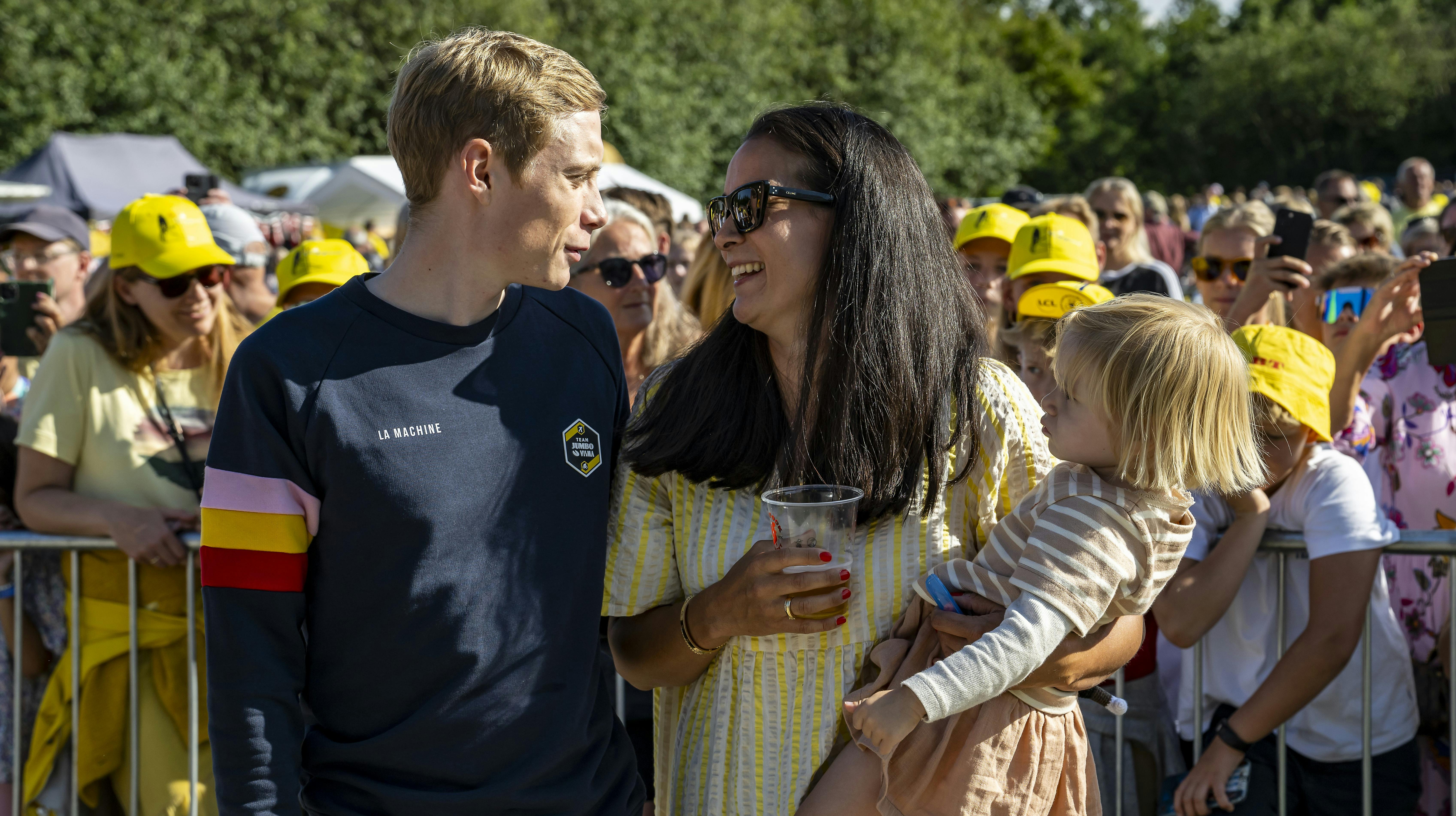 Måske udlandet for fremtiden kan få glæde af parret Jonas og Trine, samt deres lille datter Frida 