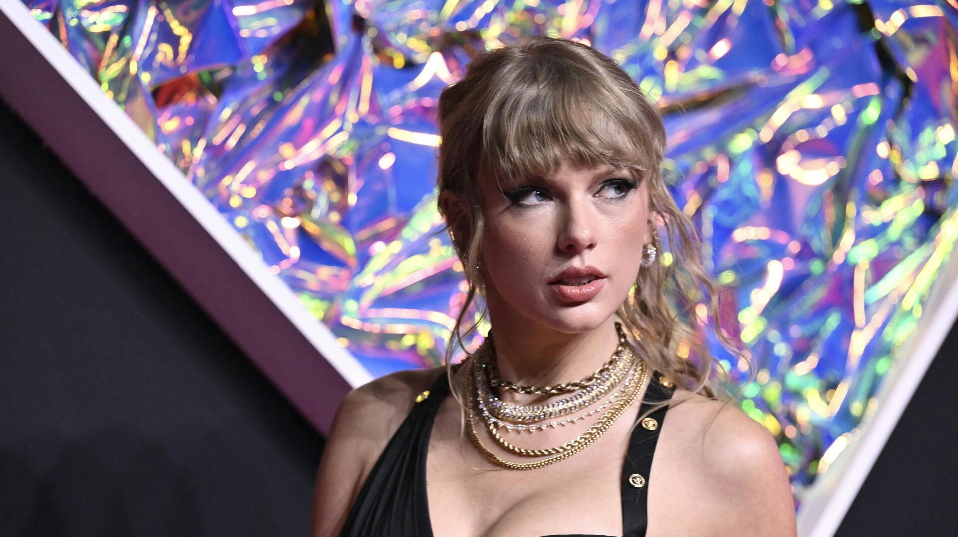 Taylor Swift arrives at the MTV Video Music Awards on Tuesday, Sept. 12, 2023, at the Prudential Center in Newark, N.J. (Photo by Evan Agostini/Invision/AP)
