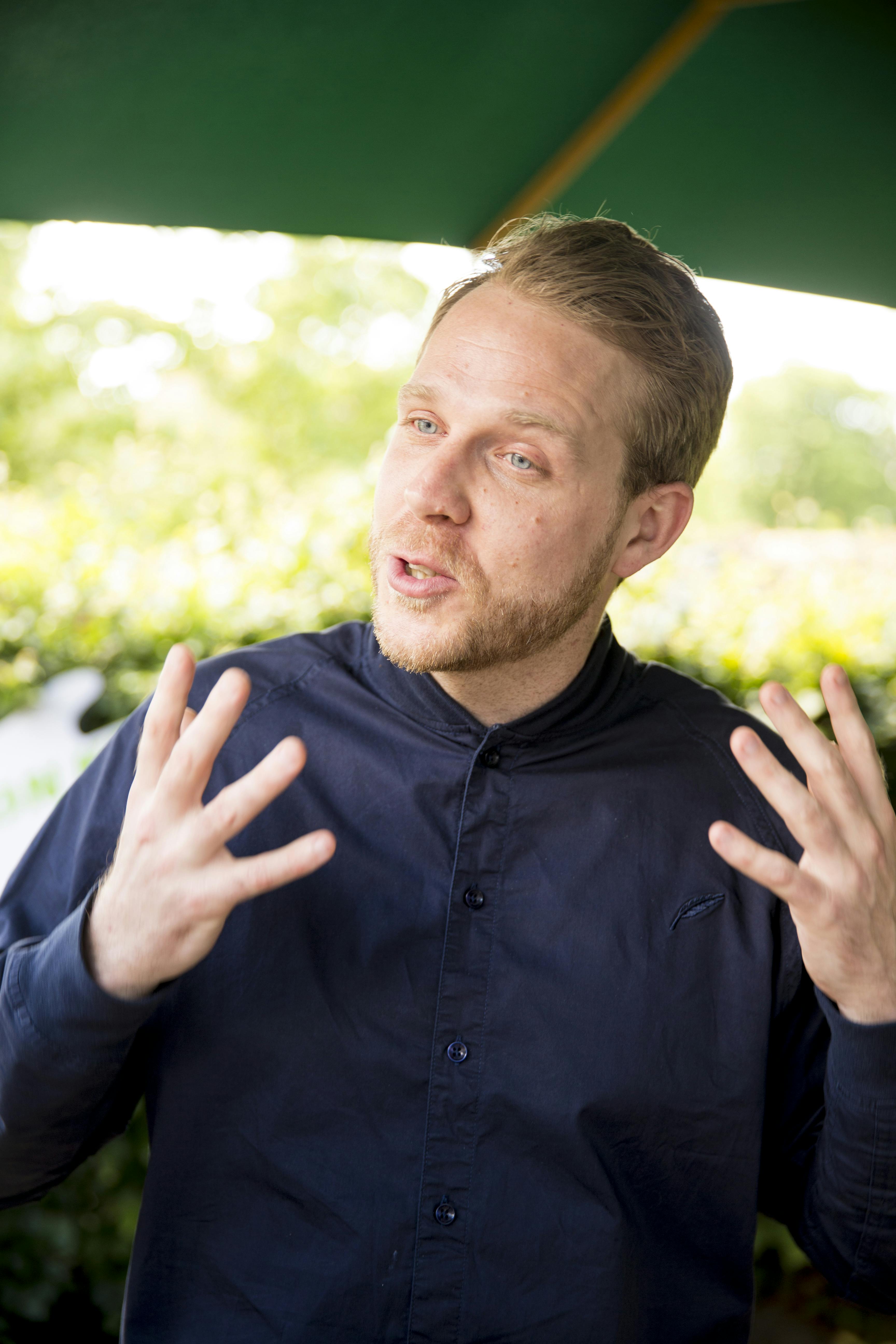 David Mandel mener, det er vigtigt, at man stadig får fornemmelsen af at blive forelsket en gang i mellem, selv om man som han og Camille har været sammen i 15 år.