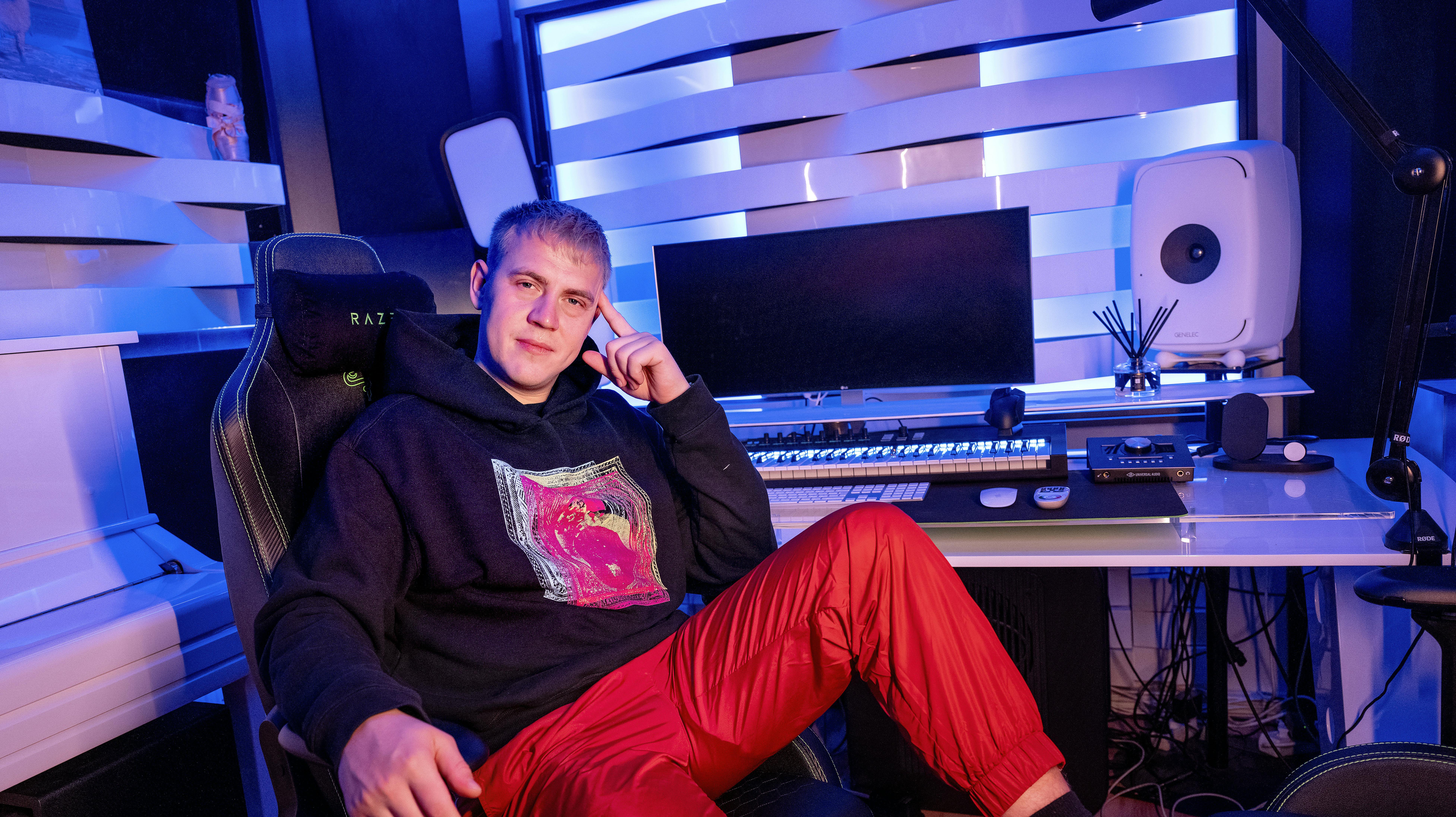 DJ Martin Jensen. Martin Jensen kan også ses i dommerpanelet i X-Factor på TV 2.