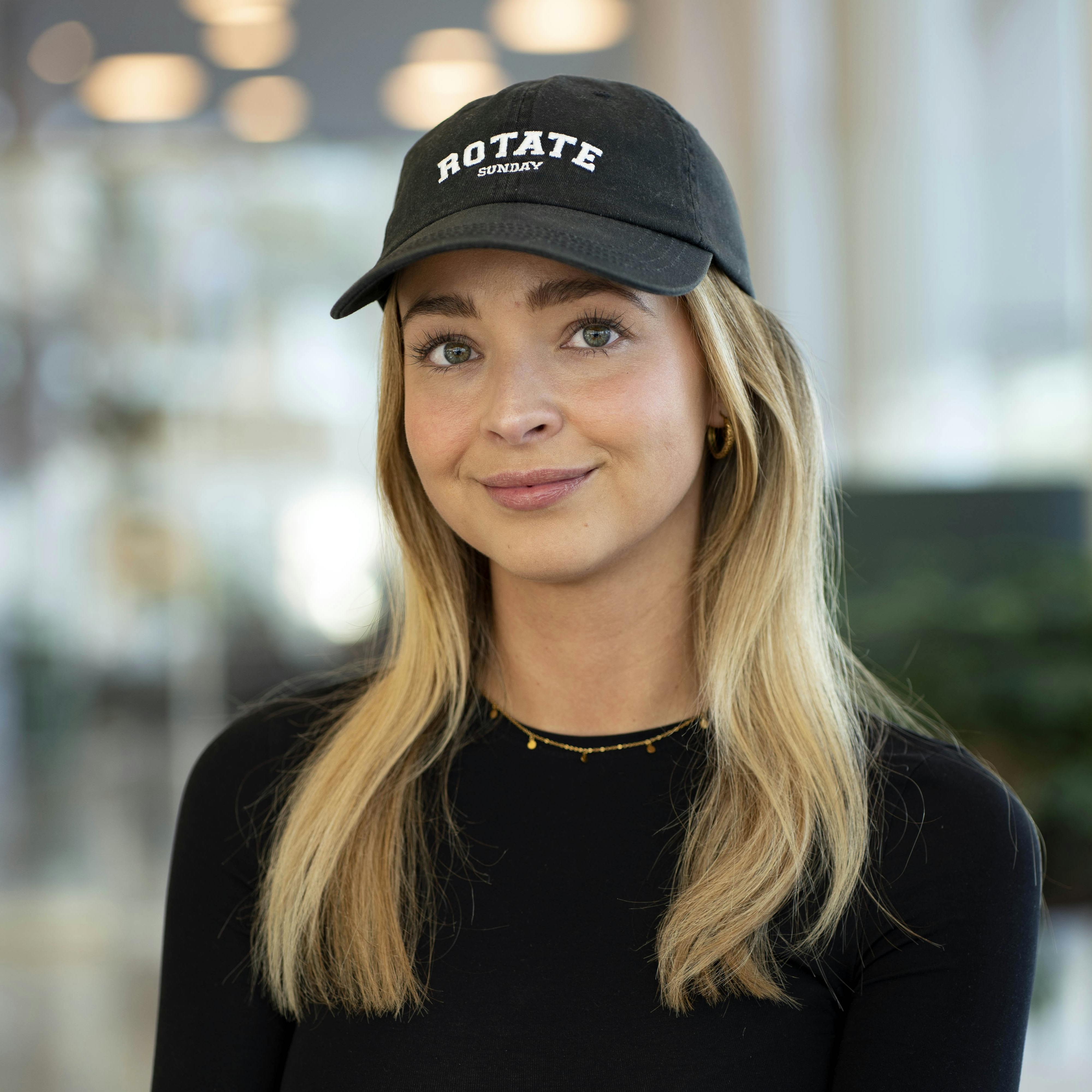 SladderministerietGæster: Mette Sommer og Julie Kriegler, ”Bachelorette”Vært: Nicklas Erik Lagerstorf