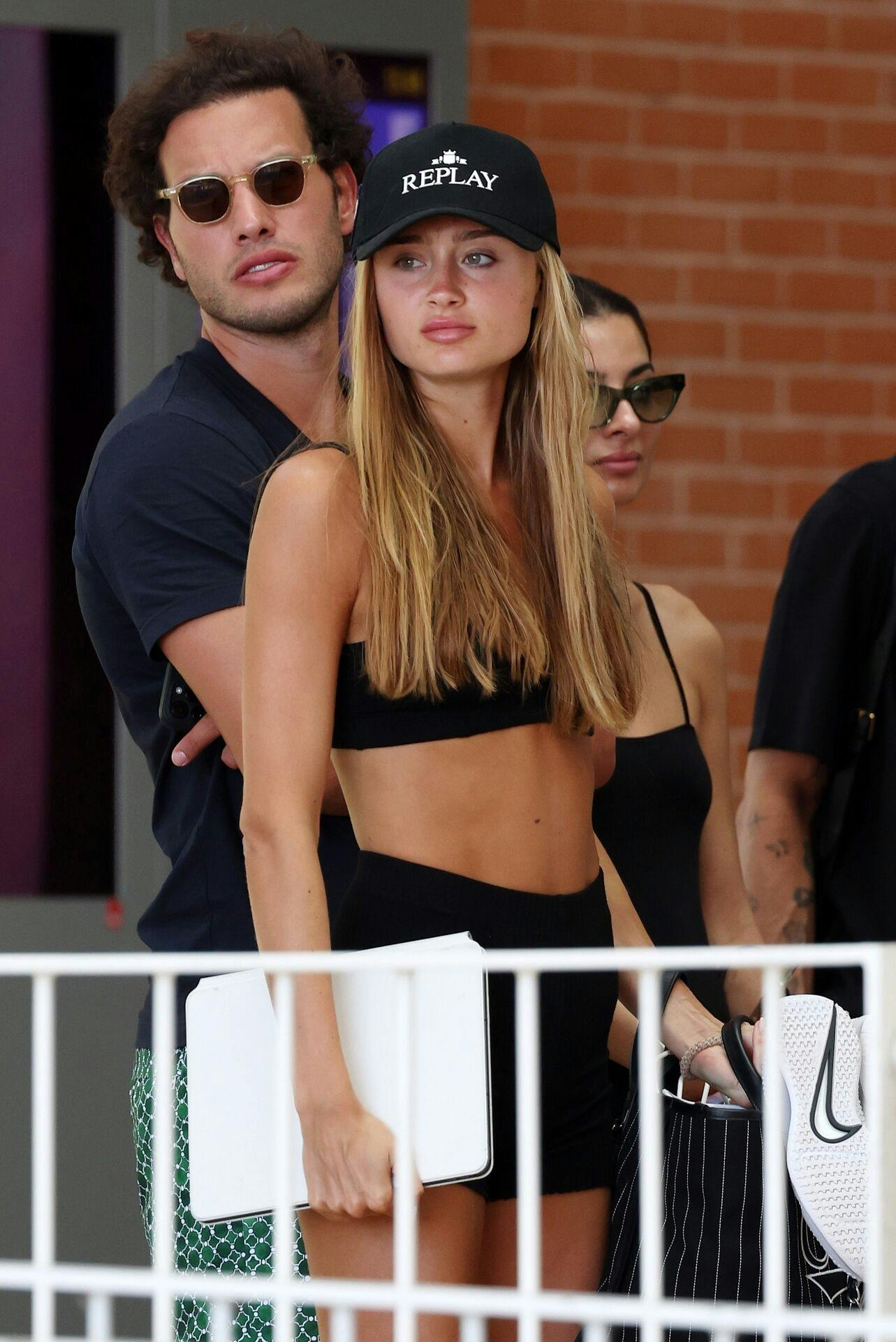 BGUK_2718783 - Venice, ITALY - *EXCLUSIVE* - Norwegian tennis player Jenny Stray Spetalen, who is said to be linked to F1 star Lewis Hamilton was seen leaving in the company of her boyfriend from Venice's Marco Polo Airport Pictured: Jenny Stray Spetalen BACKGRID UK 4 SEPTEMBER 2023 BYLINE MUST READ: Cobra Team / BACKGRID UK: +44 208 344 2007 / uksales@backgrid.com USA: +1 310 798 9111 / usasales@backgrid.com *Pictures Containing Children Please Pixelate Face Prior To Publication*