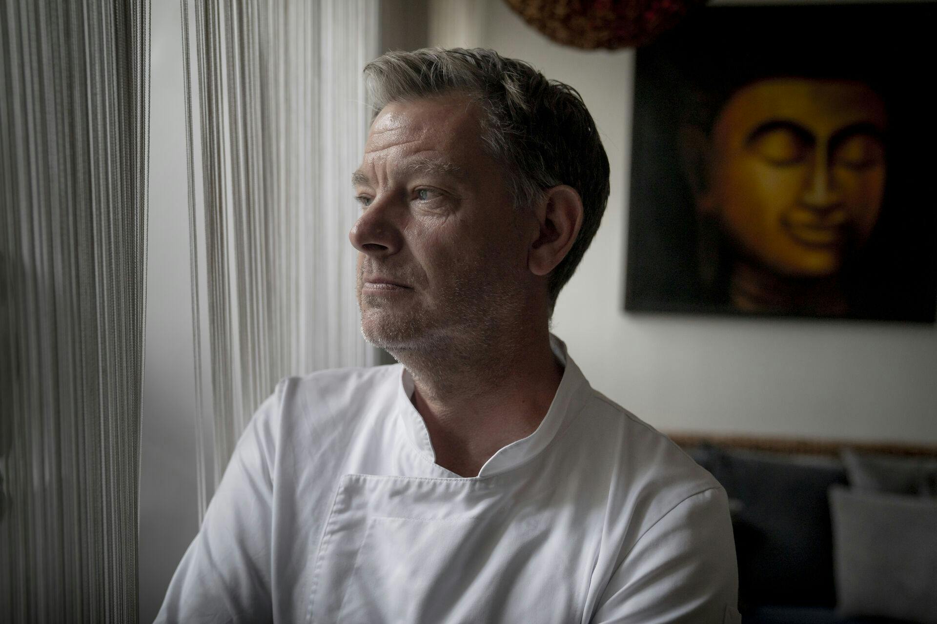 Henrik Yde er ikke tilfreds med de beskyldninger, der bliver fremført i TV 2-dokumentaren "Den bitre smag af Michelin" mod hans restaurant Kiin Kiin.