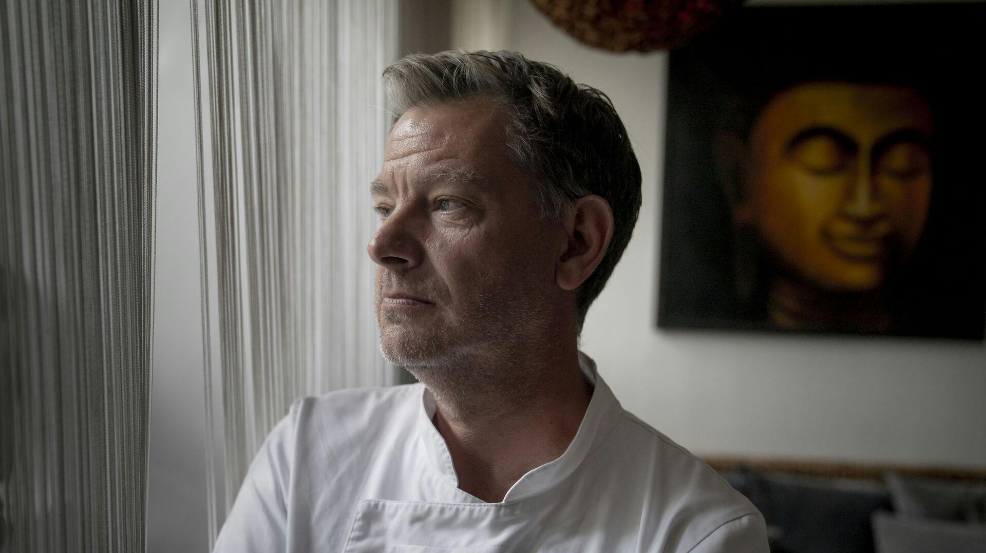 Henrik Yde er ikke tilfreds med de beskyldninger, der bliver fremført i TV 2-dokumentaren "Den bitre smag af Michelin" mod hans restaurant Kiin Kiin.