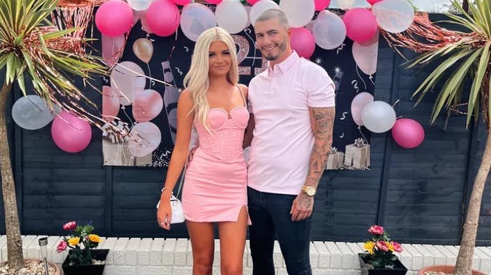 Ben Cull måtte stoppe fodboldkarrieren inden den for alvor gik i gang, da han fik kræft som 17-årig. Nu er han seks år senere død - blot en måned efter han var blevet forlovet.