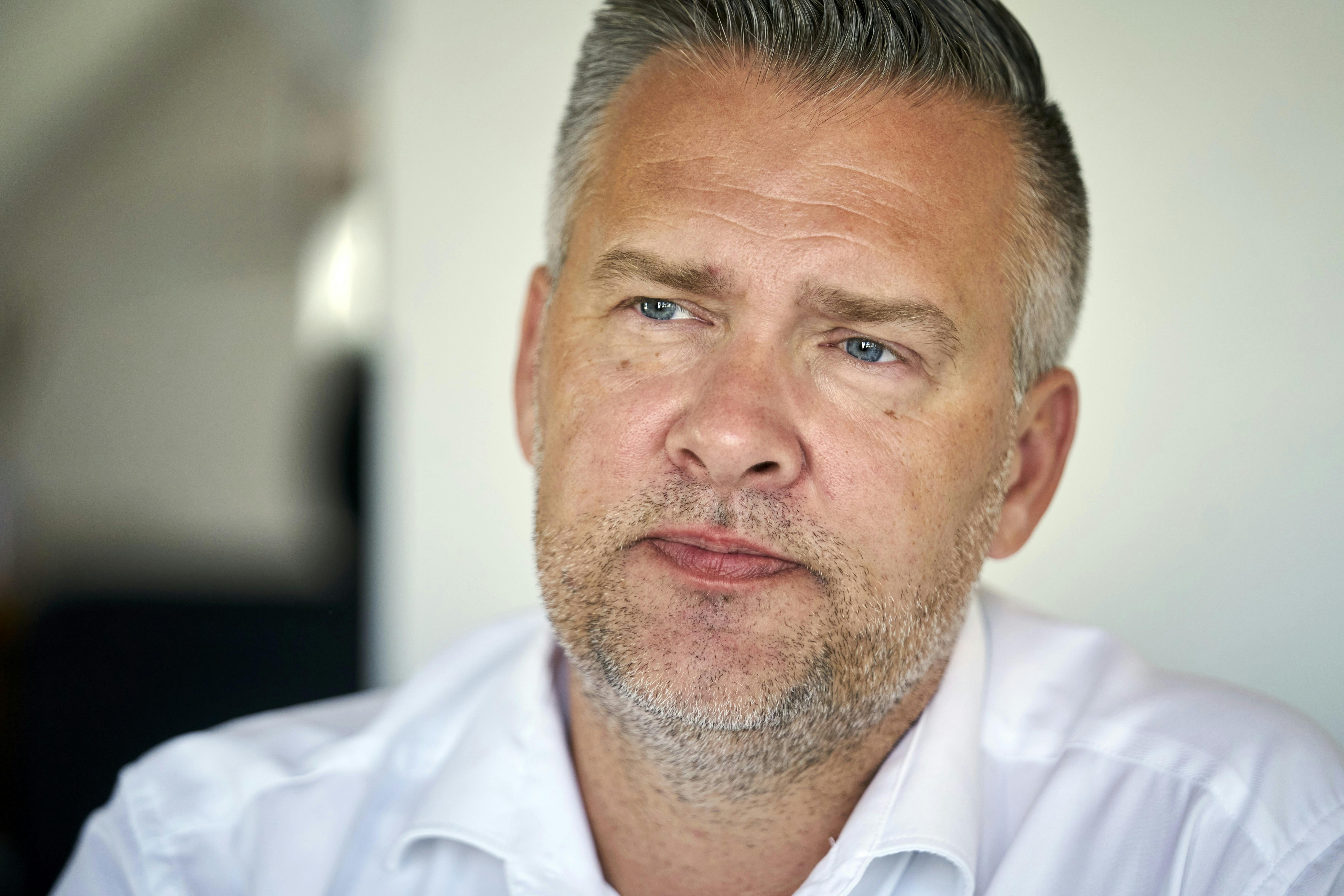 Han er uddannet tjener og designer i dag køkkener hos Vordingborg Køkkenet.