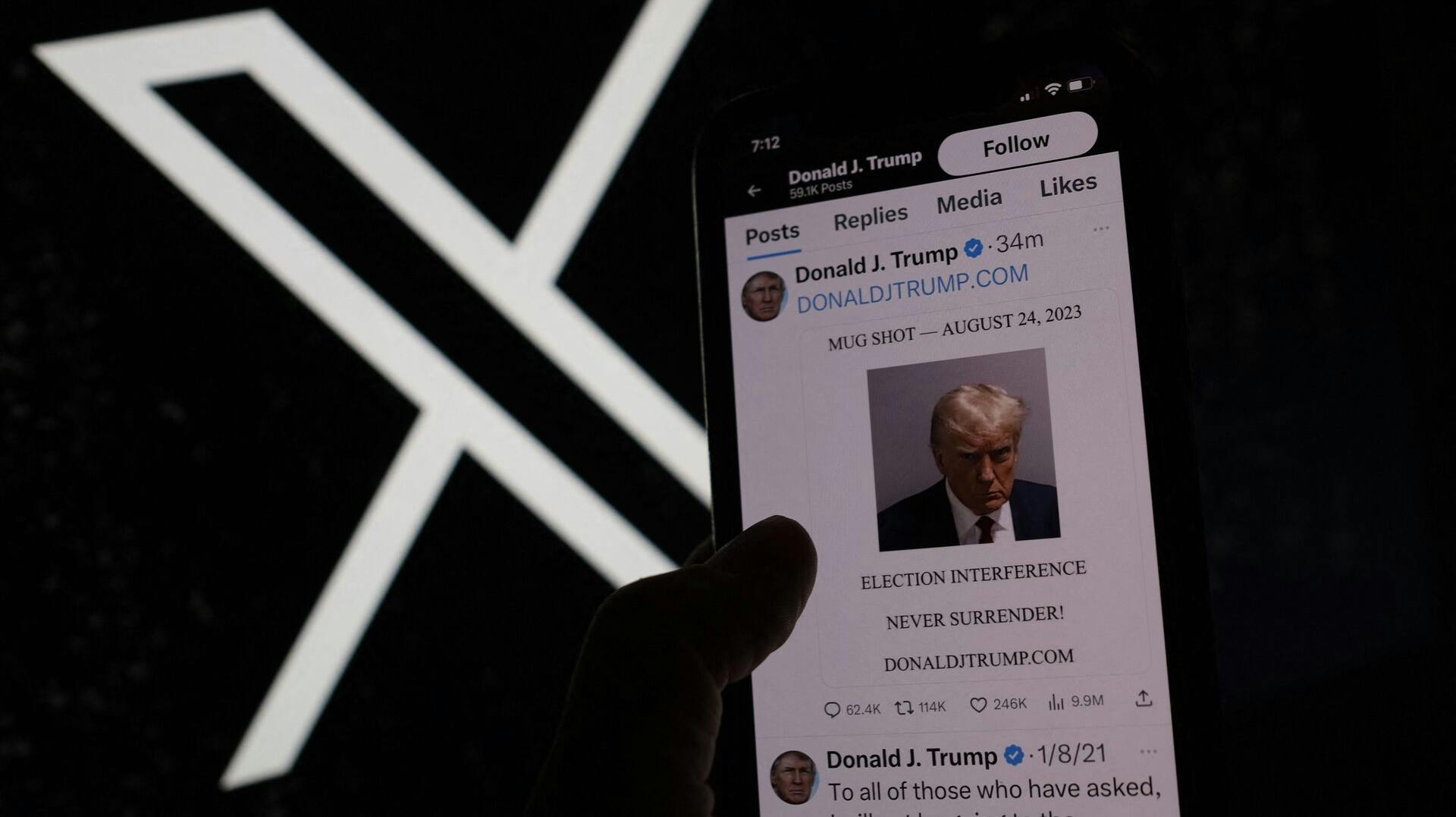 Elon Musk siger, at X, tidligere kendt som Twitter, kan være på vej til at opkræve en månedlig betaling fra alle brugere af det sociale medie.