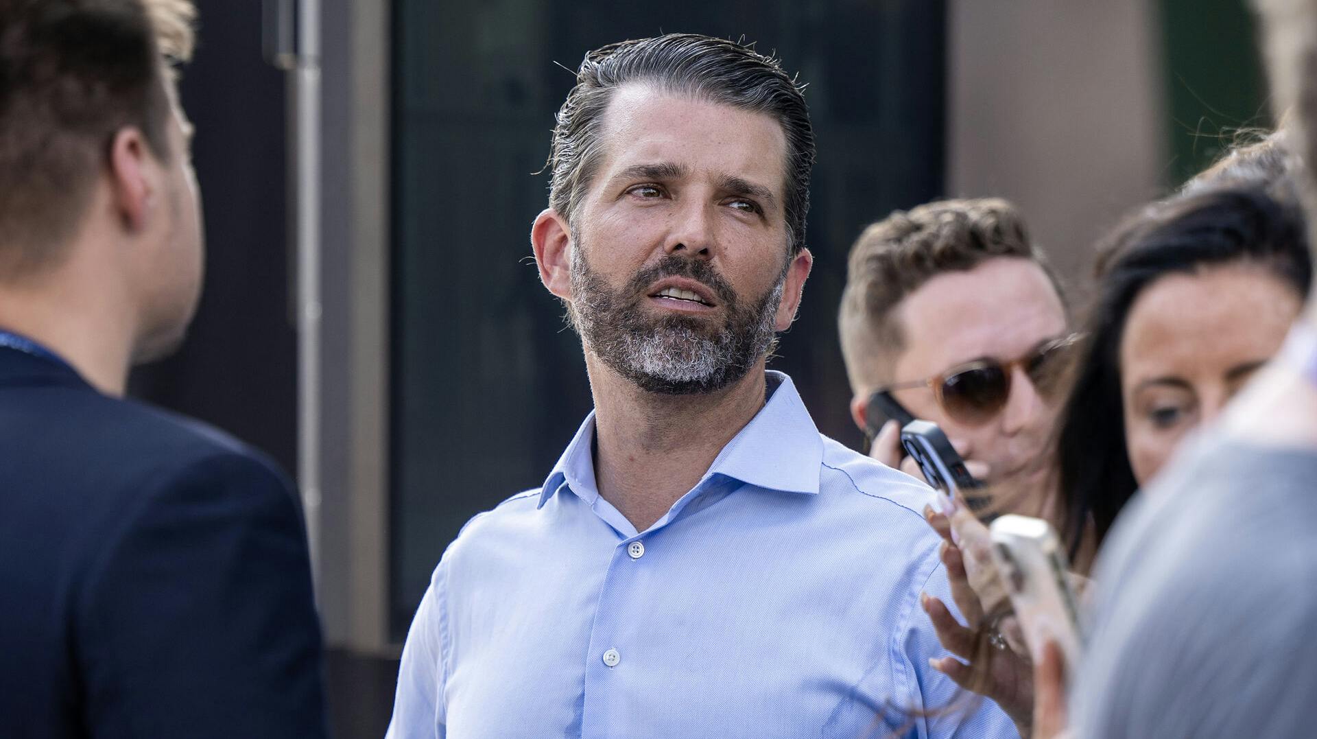 Der blev blandt andet skrevet på Donald Trump Jr.'s X-profil, at hans far var død.