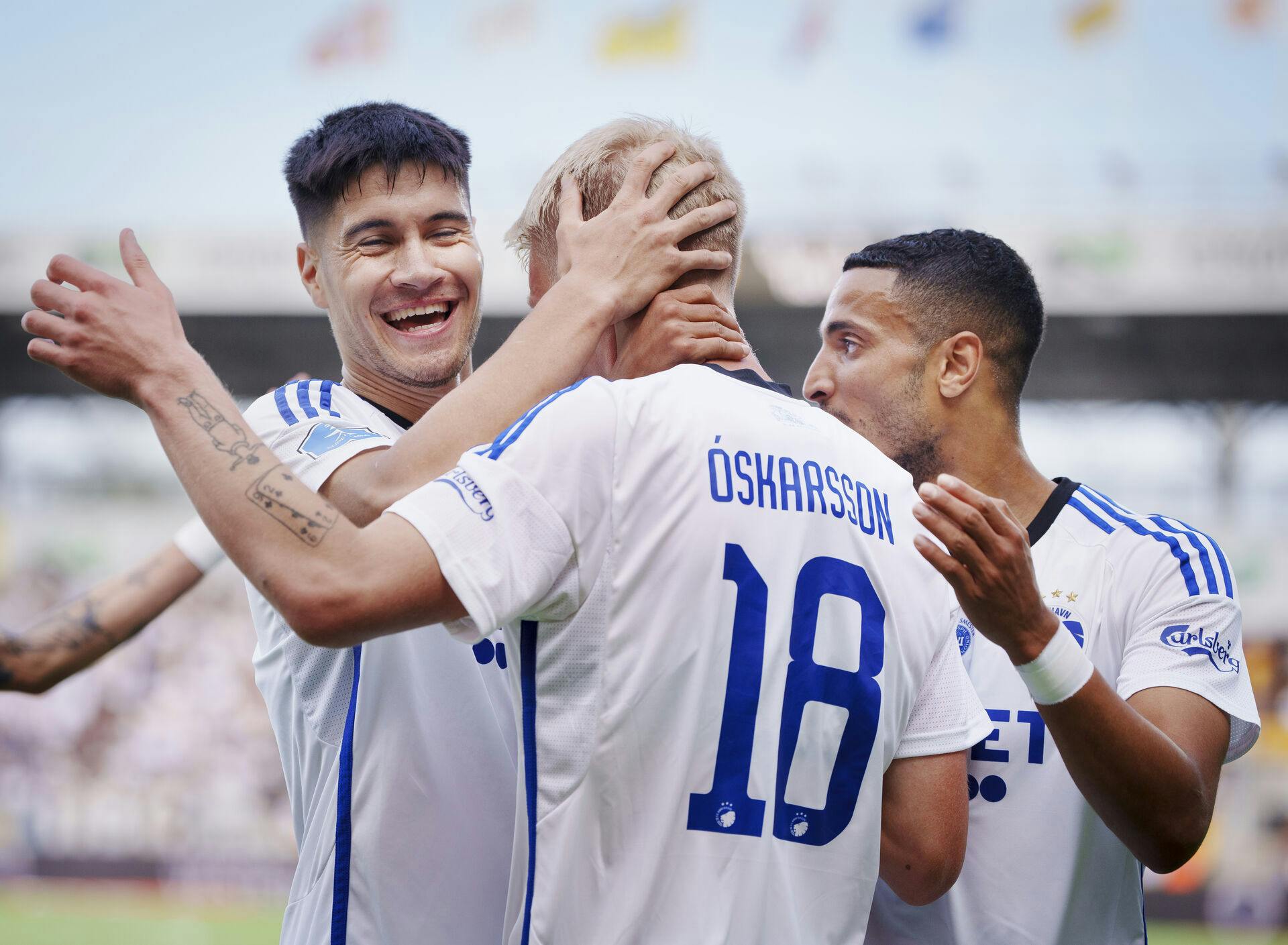 Der er forhåbentlig masser af smil på læberne, når FC København-spillerne træder på banen i aften.&nbsp;