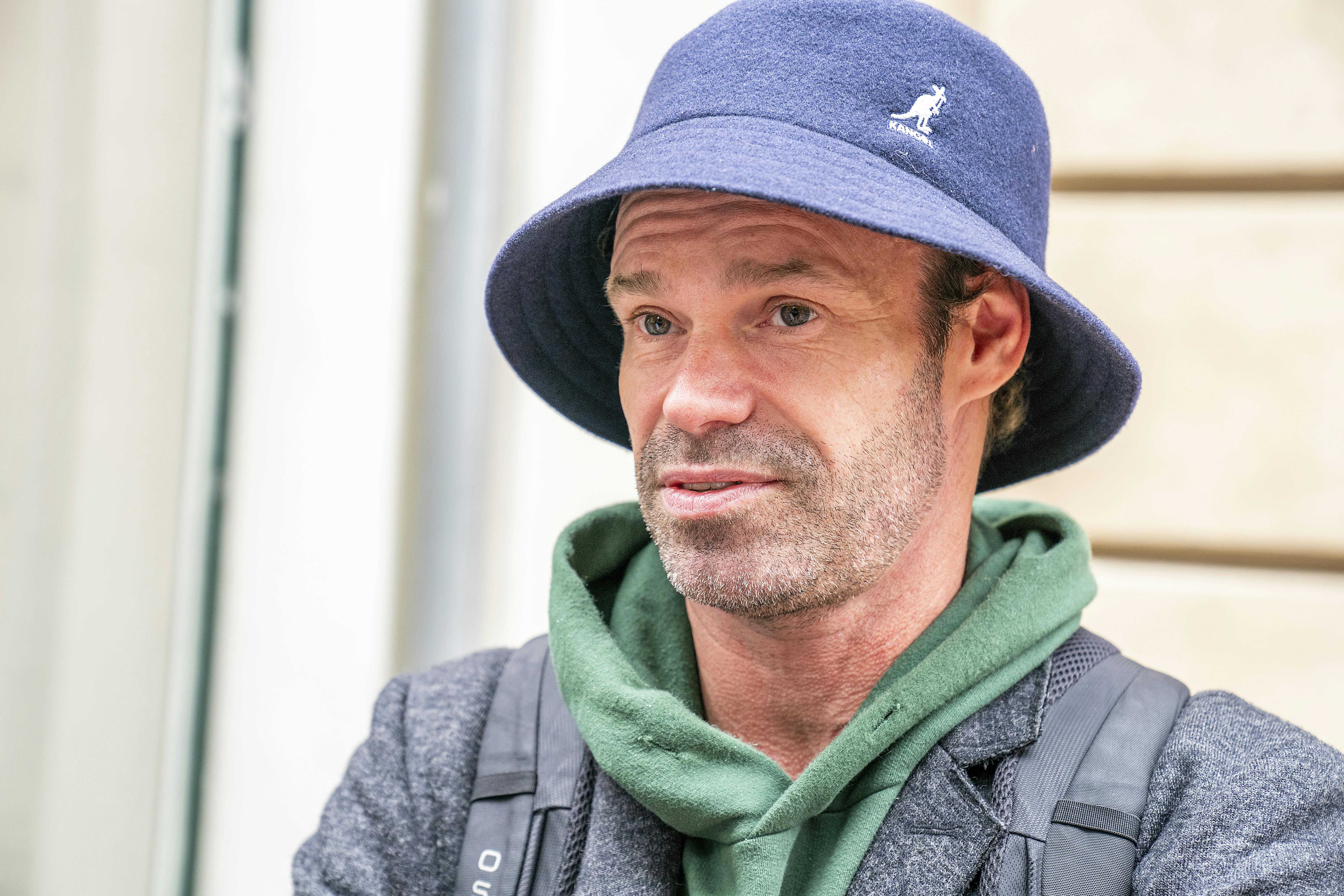Mick Øgendahl, 50, lod sig i 2013 indlægge på psykiatrisk afdeling på Hillerød Sygehus med stresssymptomer, og i et nyt DR-program fortæller han om, hvad han tog med sig efter sit sammenbrud.