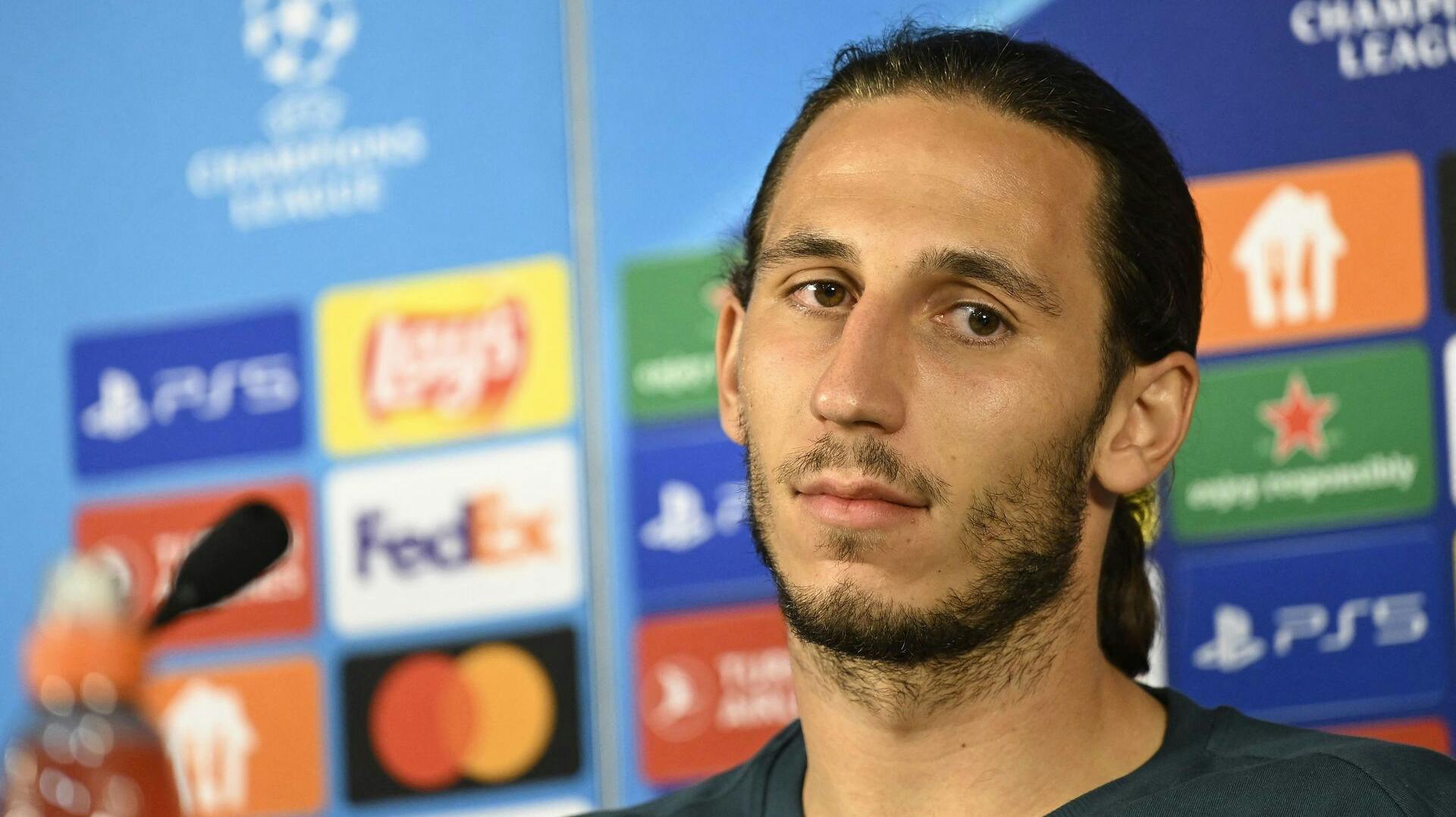 Kamil Grabara og hans kæreste har modtaget dødstrusler efter onsdagen Champions League-kamp.