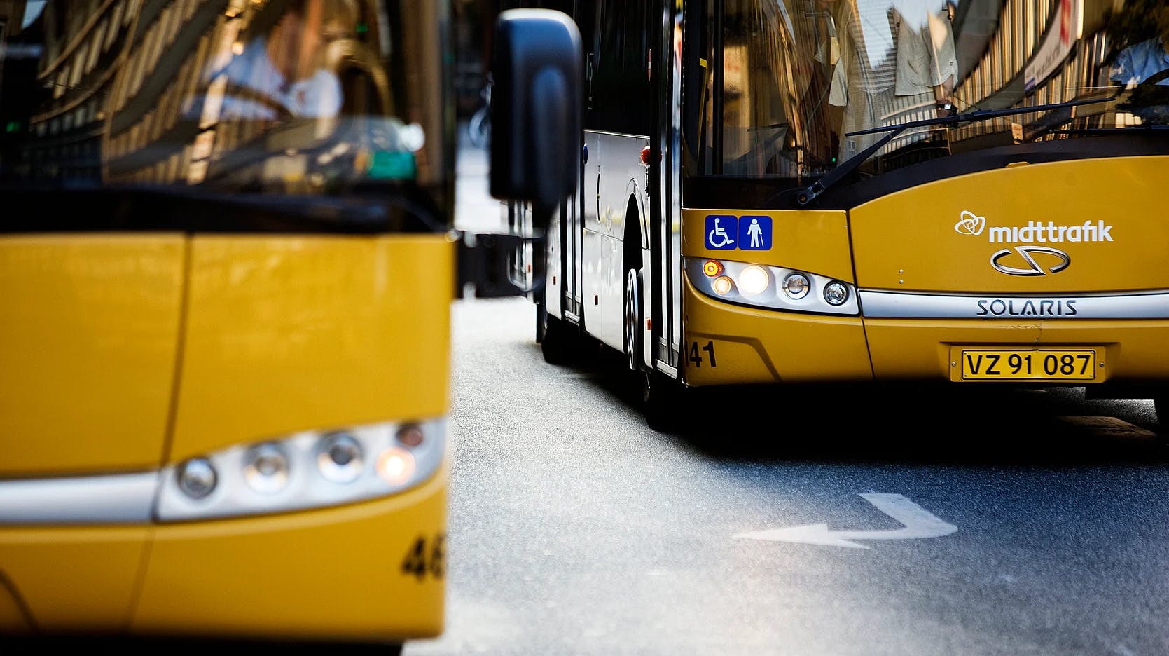 I myldretiden skal man desuden forvente overfyldte busser eller forsinkelser, fordi det ikke er muligt at indsætte de ekstra busser, man plejer at indsætte på afgangene i myldretiden.