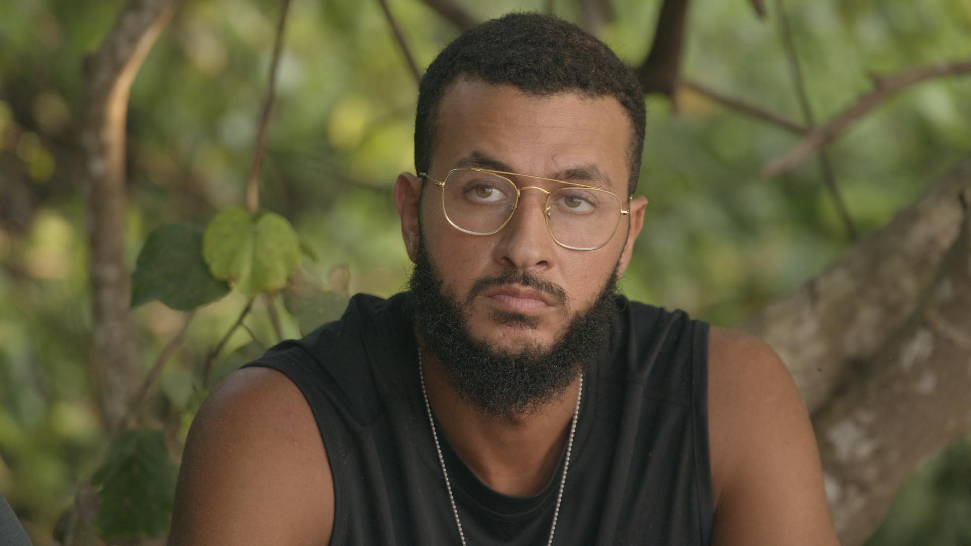 Anas melder sig i aftenens afsnit til en kamp, der får den konsekvens, at han skal skifte til hold nord.