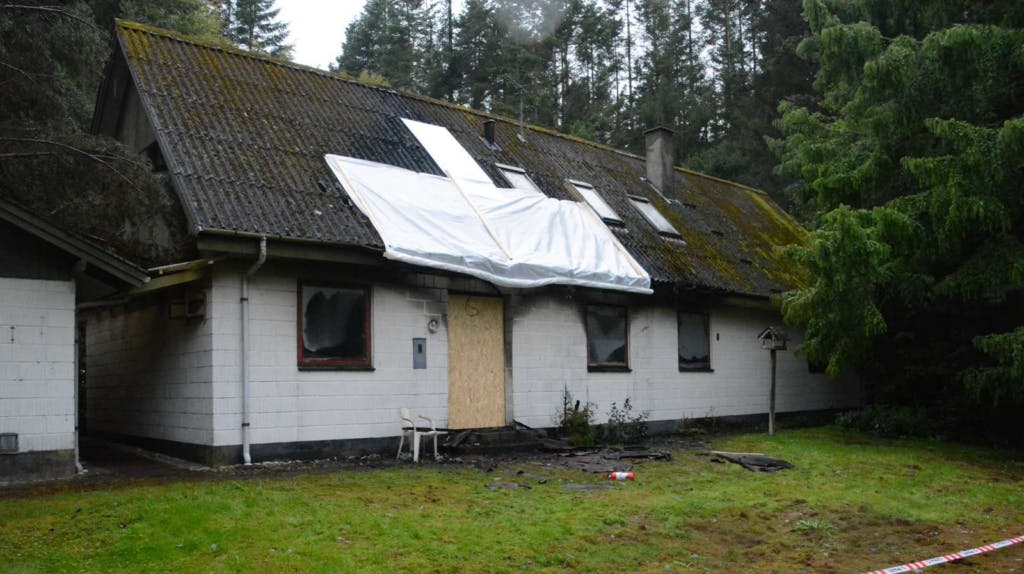 13. september mistede et ældre ægtepar livet i en brand i et hus nær Hjørring. Nu er årsagen til branden fundet. 