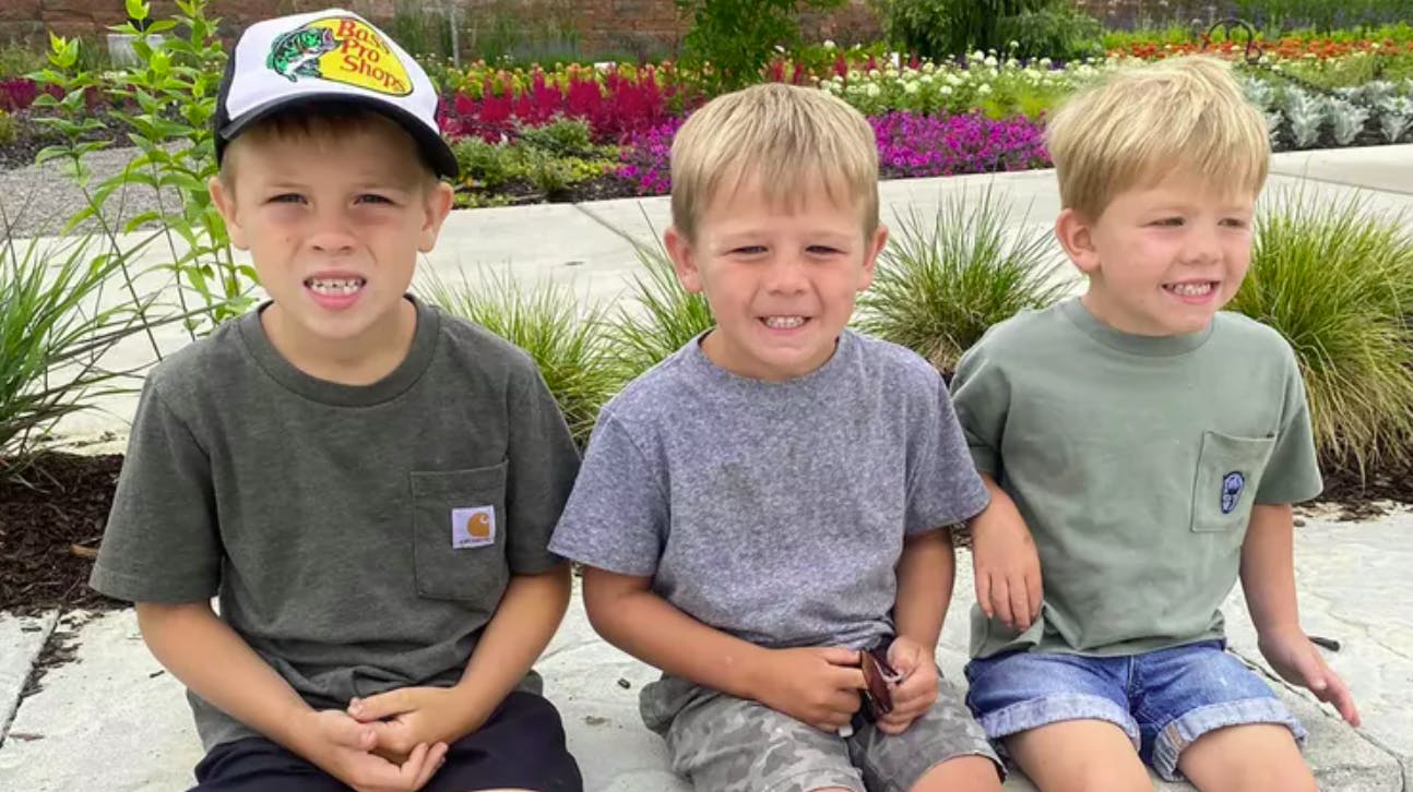 Clayton, 7, Hunter, 4, og Chase, 3, blev myrdet af deres egen far. 