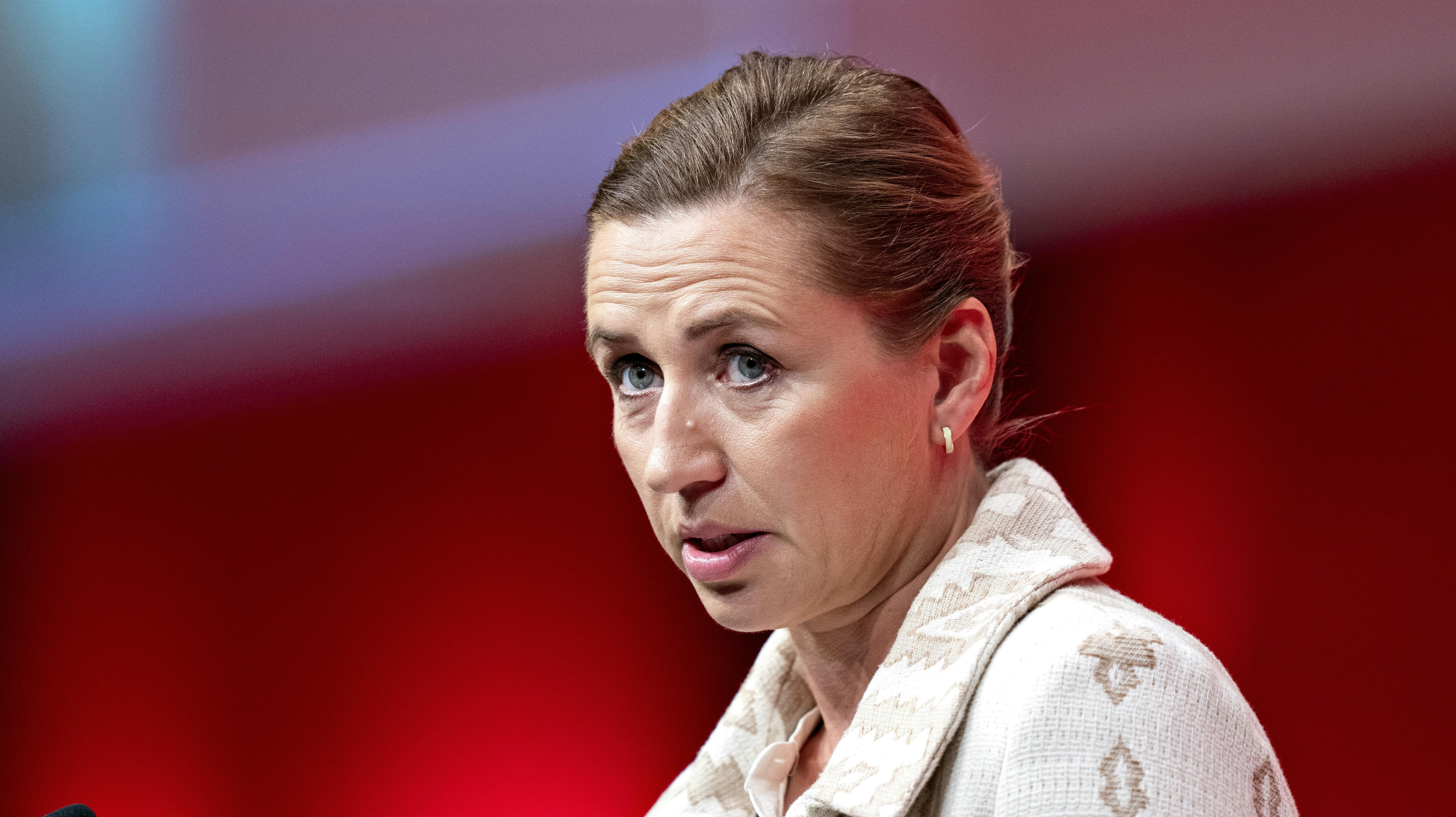 Politisk analytiker konstaterer, at Mette Frederiksen og partiet har kurs mod vælgerklaps.