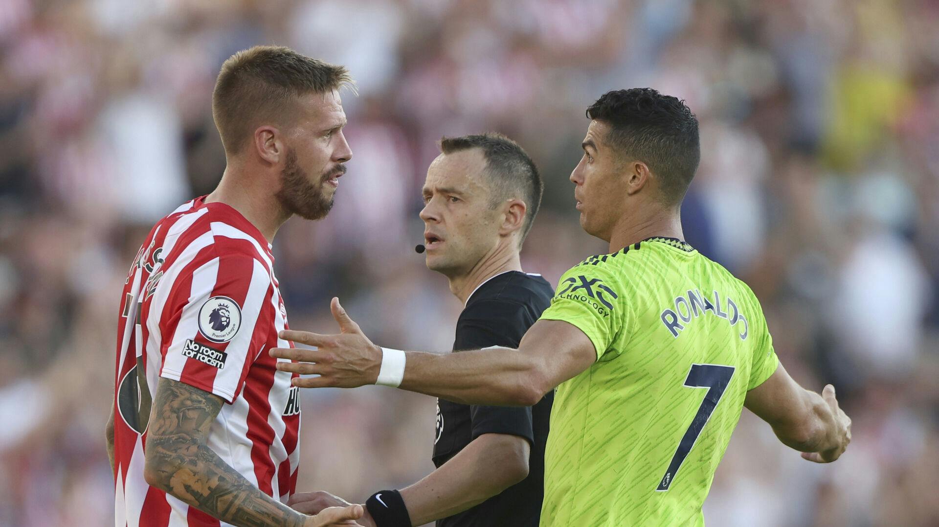 Svenskeren har ikke været bleg for at tage konfrontationerne på grønsværen heller. Her ses han i heftig diskussion med Cristiano Ronaldo i 2022, da begge spillede i Premier League. 