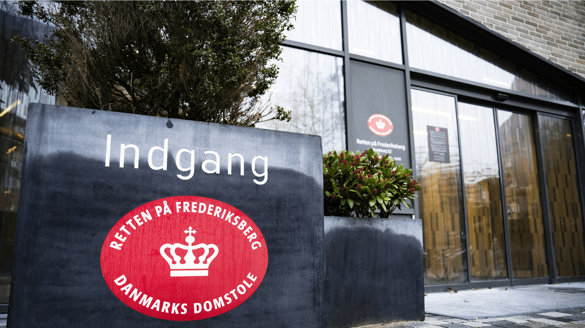 Manden og kvinden blev fremstillet i grundlovsforhør i Retten på Frederiksberg. 