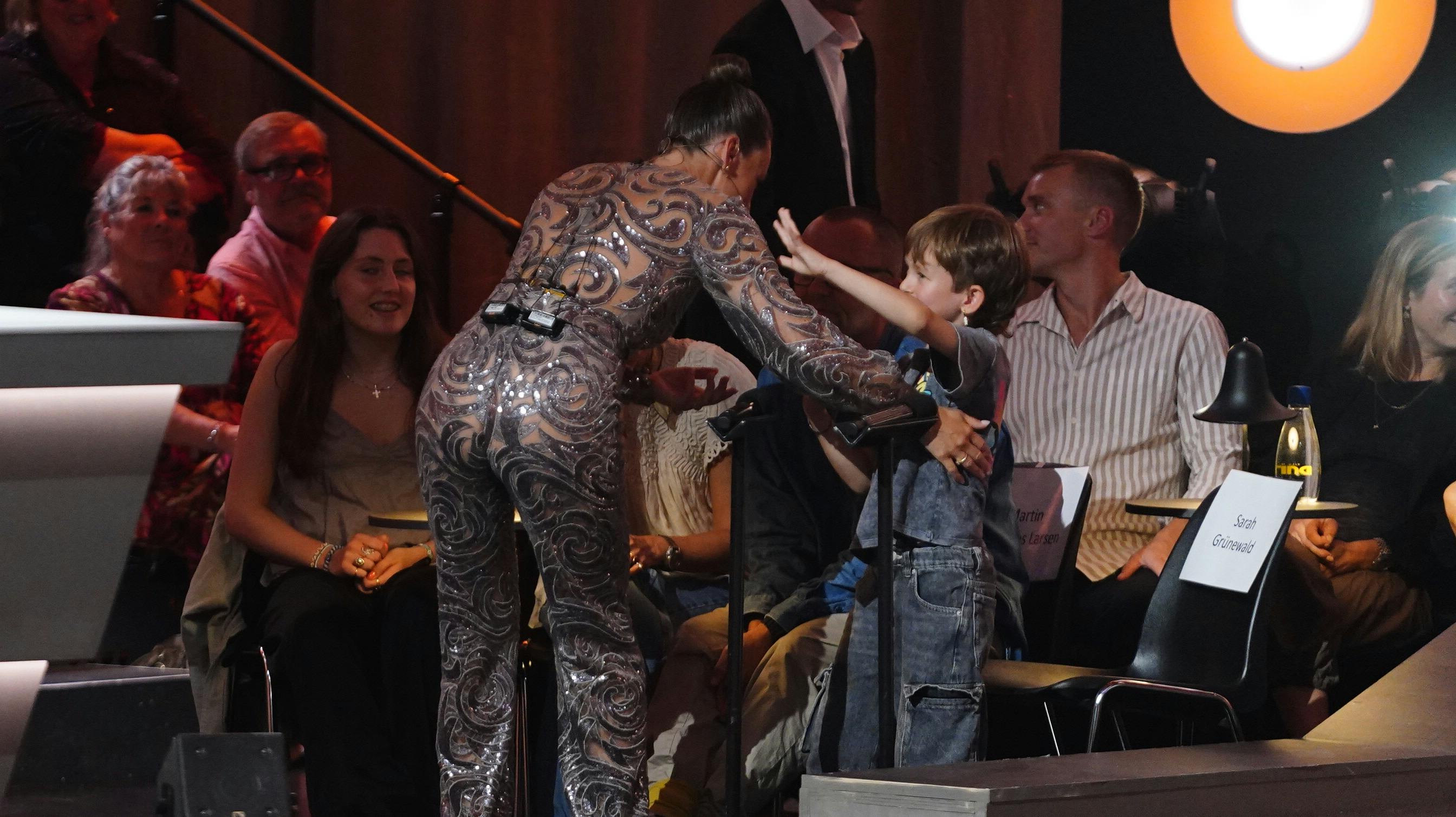 Sarah Grünewald, 39, med sønnen Luis, 7.