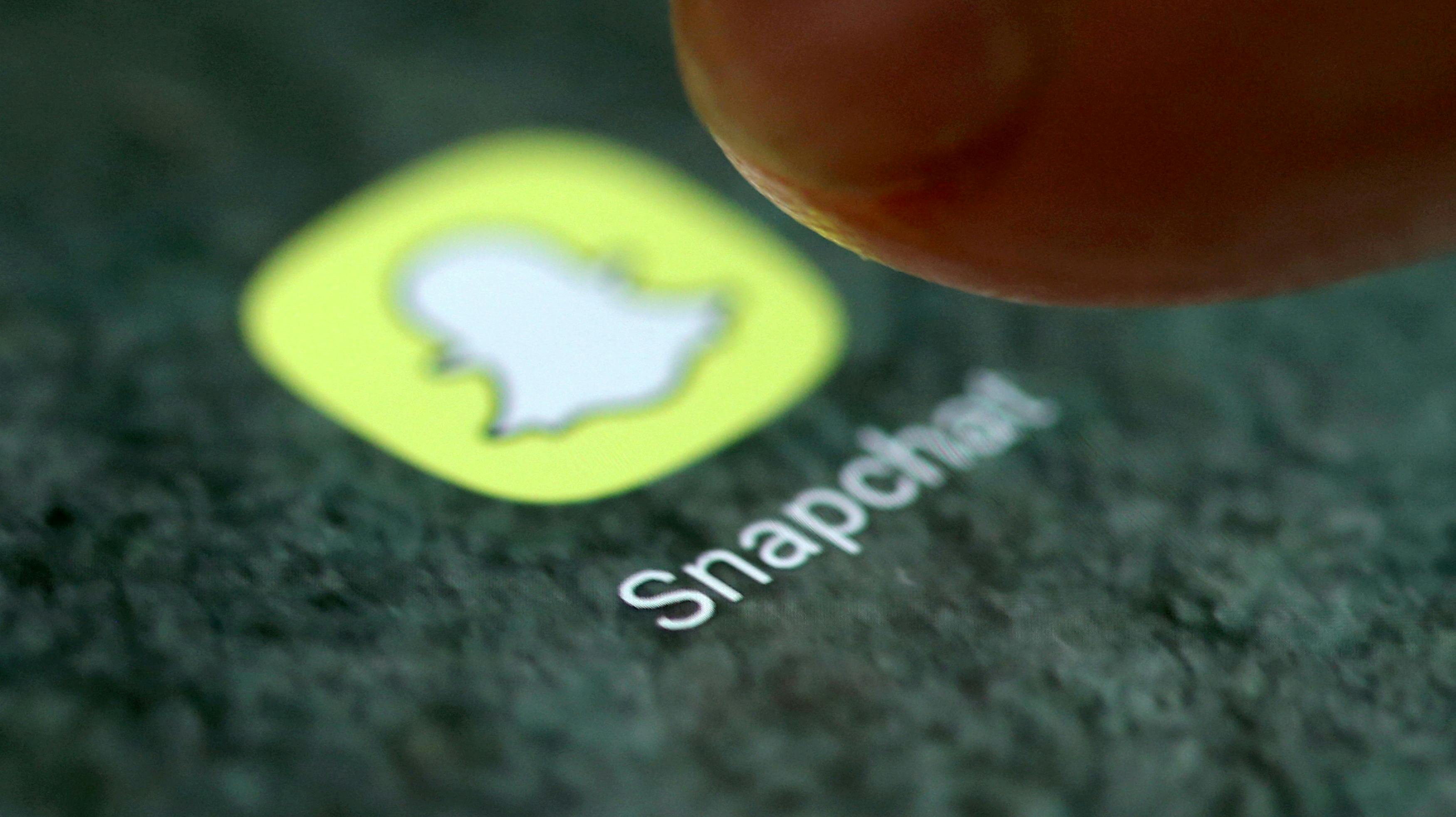 Manden oprettede også falske profiler, hvor han delte intime billeder og tekst.