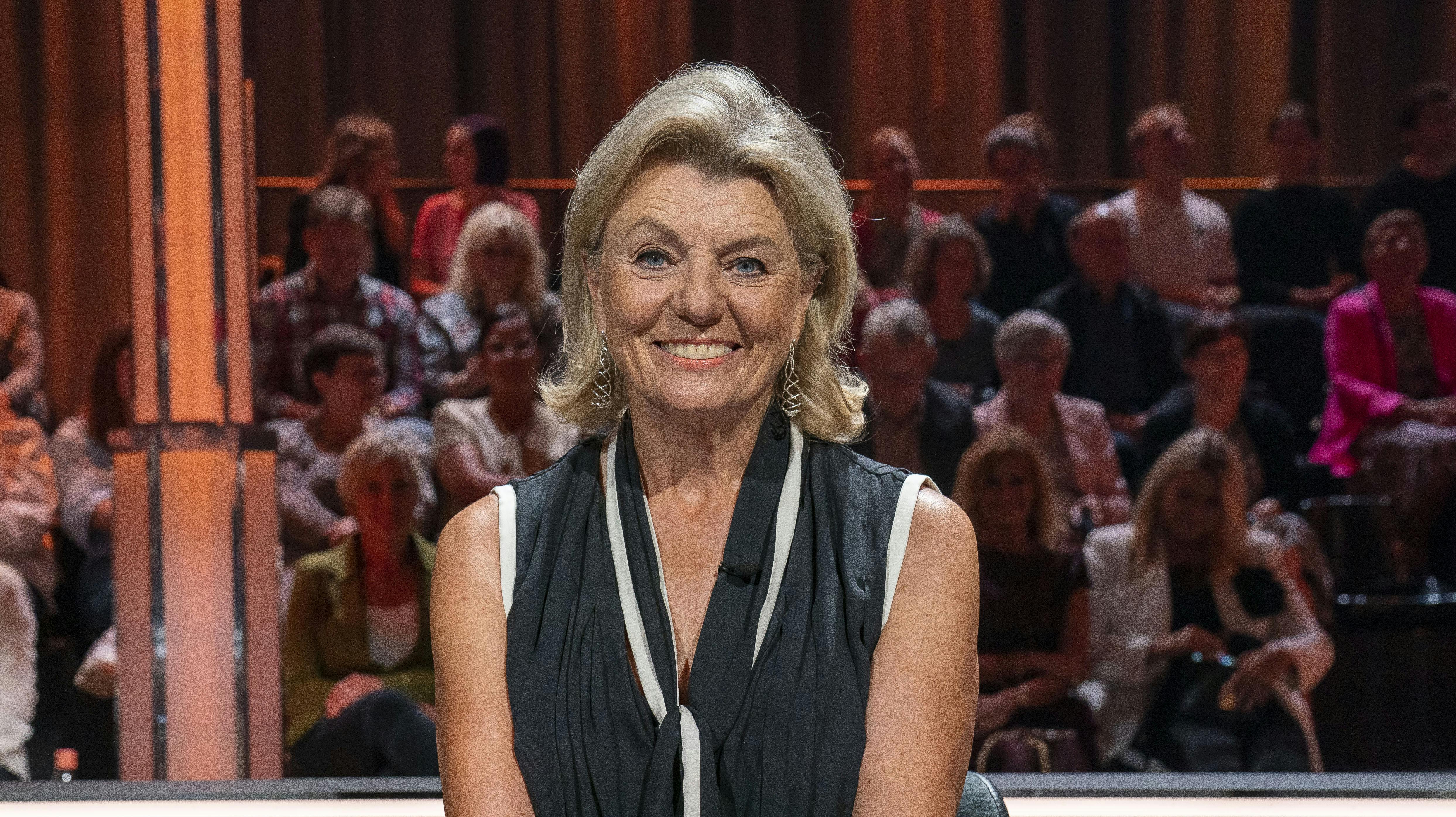Anne Laxholm, 71, har siddet bag dommerbordet i "Vild med dans" fra dag et og kan altså sammen med programmet fejre sin 20. sæson i år.