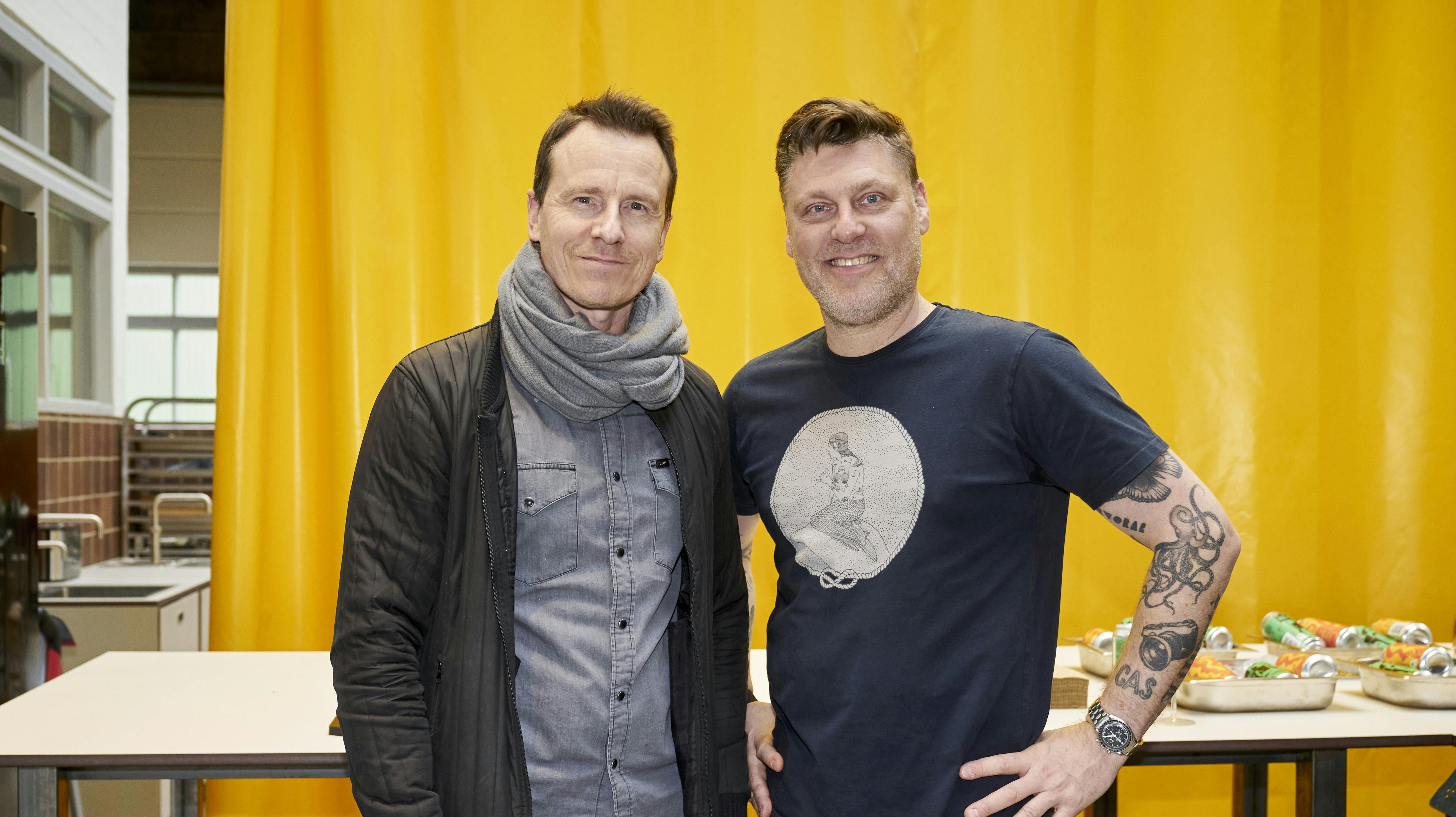 Her ses Markus Grigo med "Bagedyst"-vært Timm Vladimir.