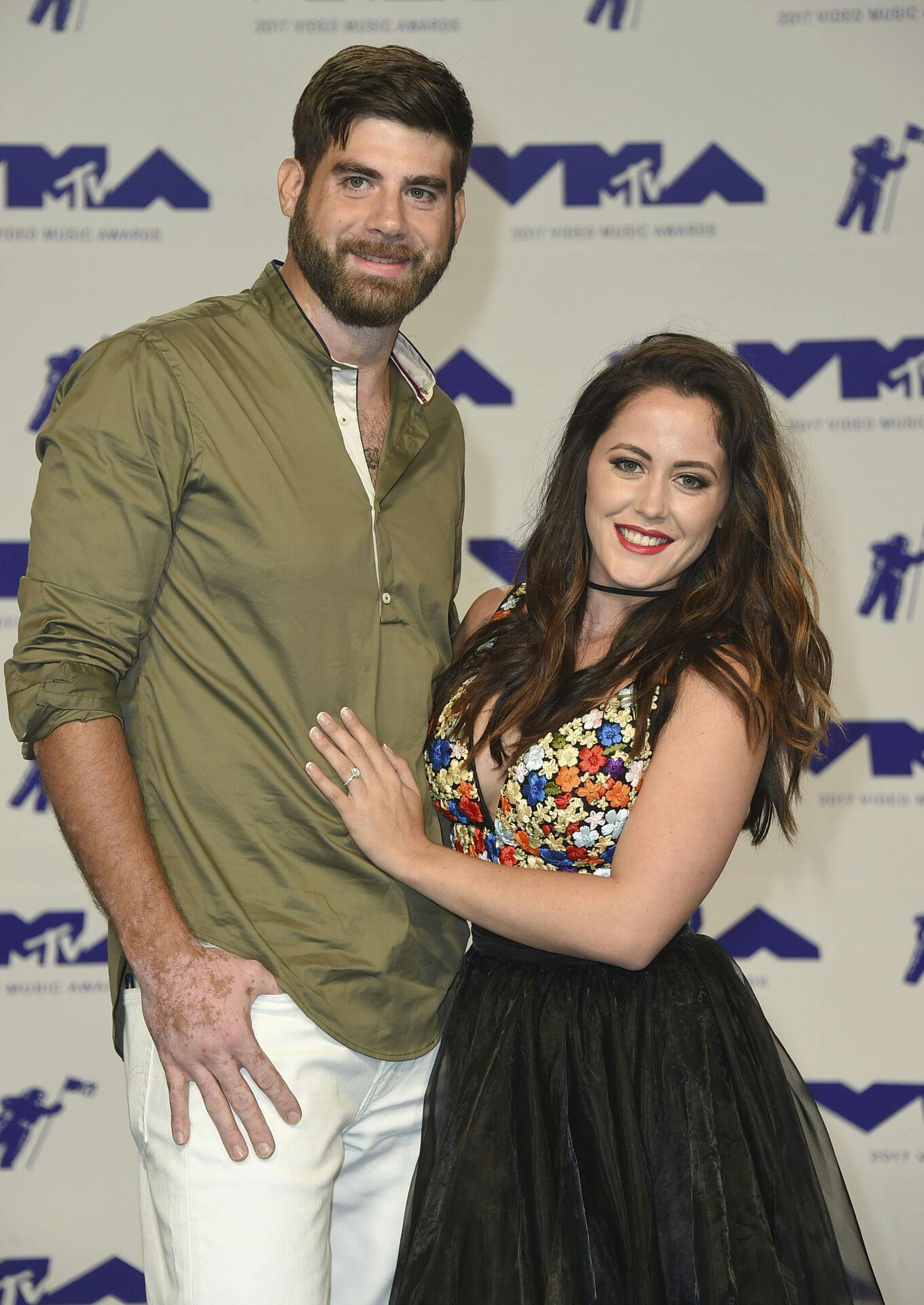 David Eason, left, and Jenelle Evans arrive at the MTV Video Music Awards at The Forum on Sunday, Aug. 27, 2017, in Inglewood, Calif. (Photo by Jordan Strauss/Invision/AP)