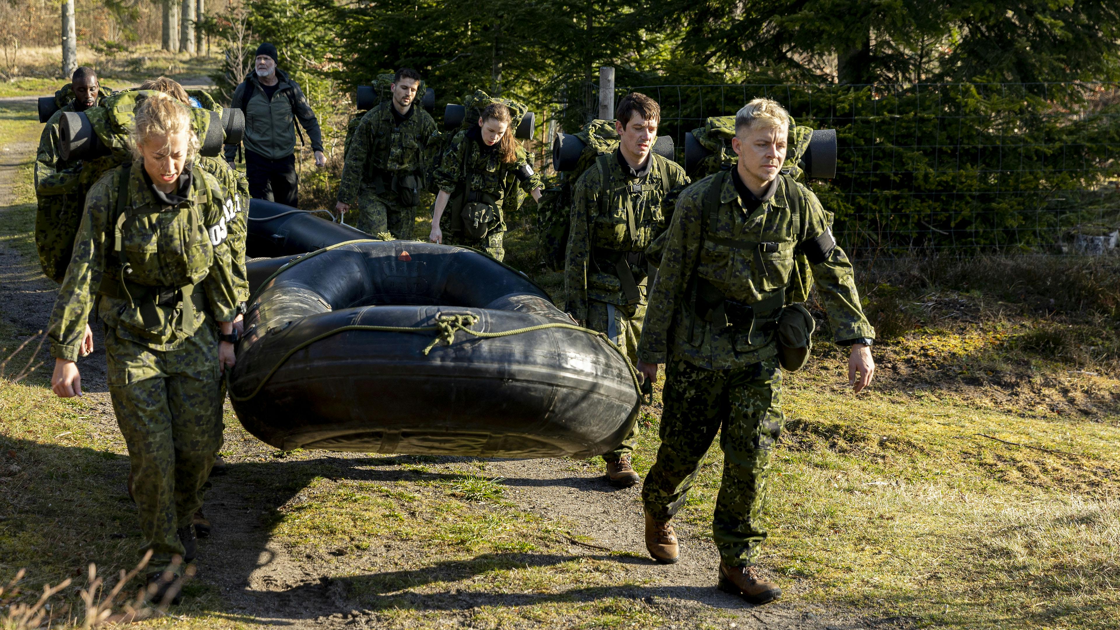 For en håndfuld år siden ville Patrick Simiglai ikke have en chance, hvis han deltog i "Korpset". Men efter en episode til en morgenfest for mange år siden, valgte han at lave sit liv om.