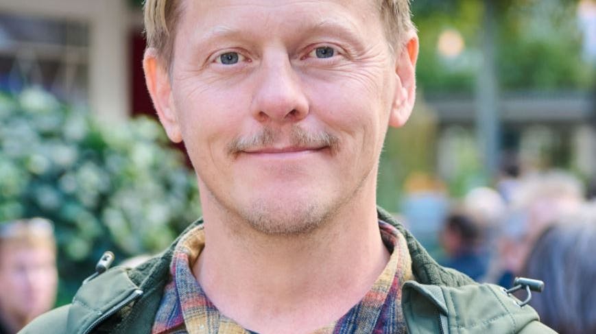 Thure Lindhardt kan fra 1. november kalde sig husejer.